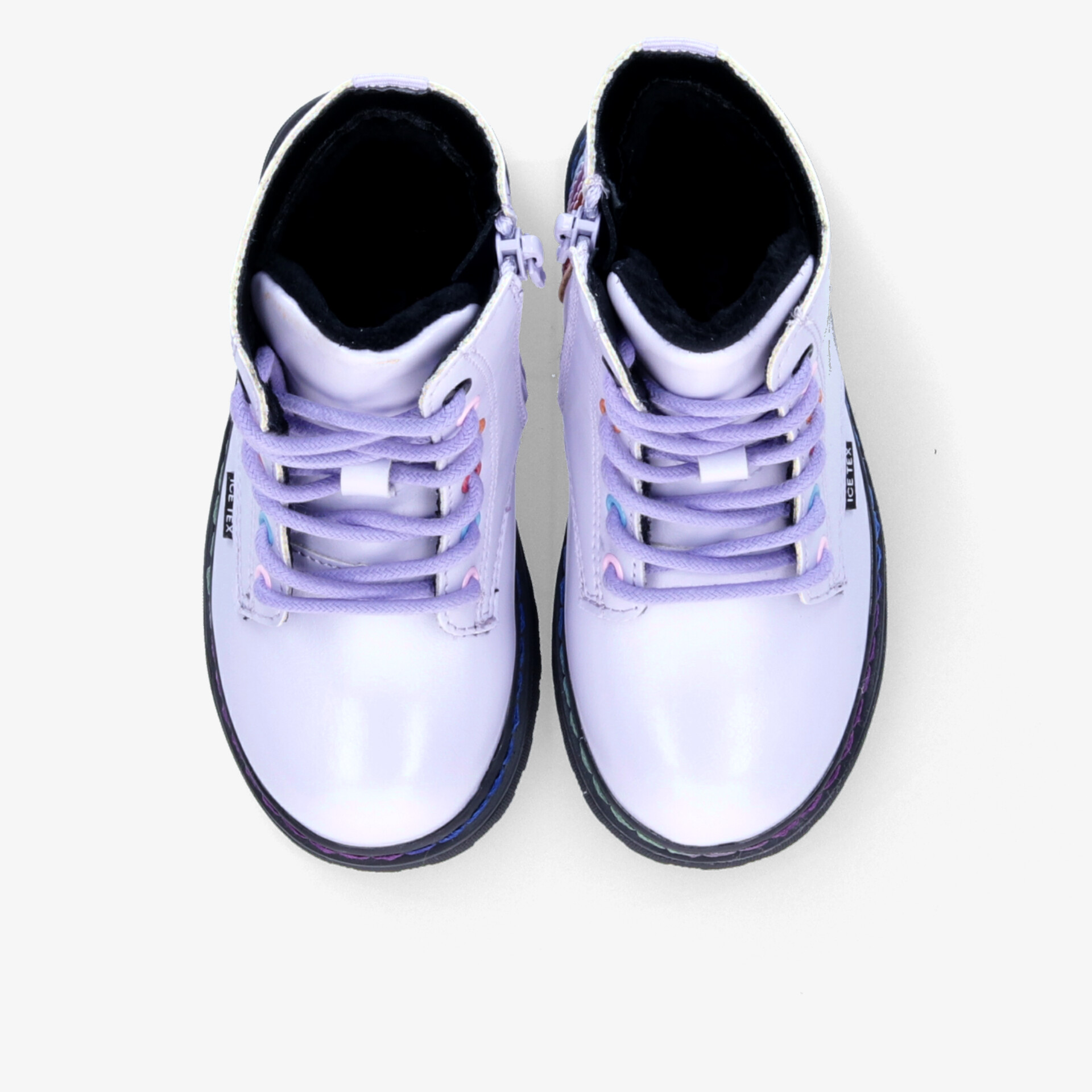 Robuste moderne Schuhe mit klassischer Schnürung, komfortabel und vielseitig nutzbar, Draufsicht auf Paar