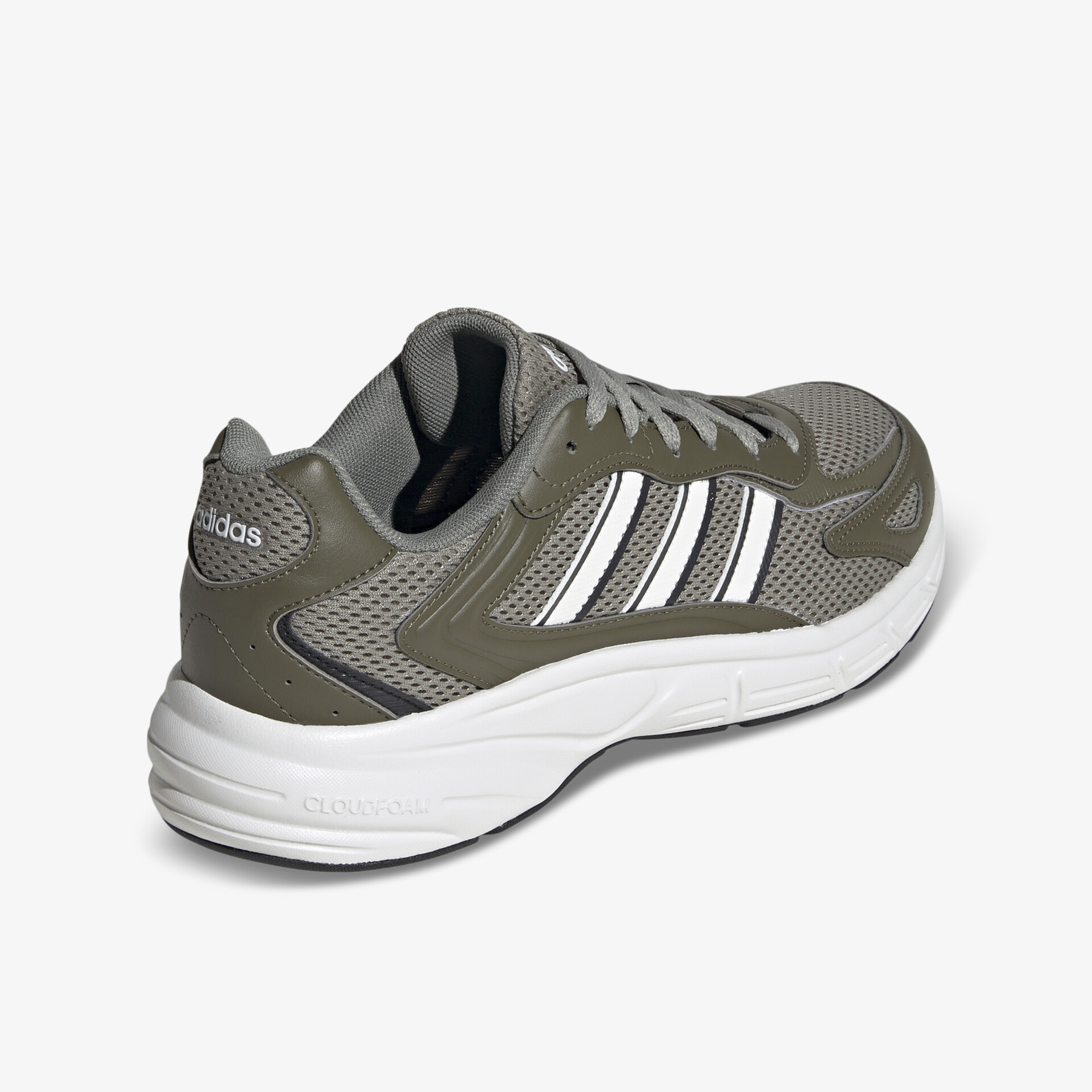 Sportlicher Schuh mit atmungsaktivem Material und gepolsterter Sohle für hohen Komfort und Stabilität