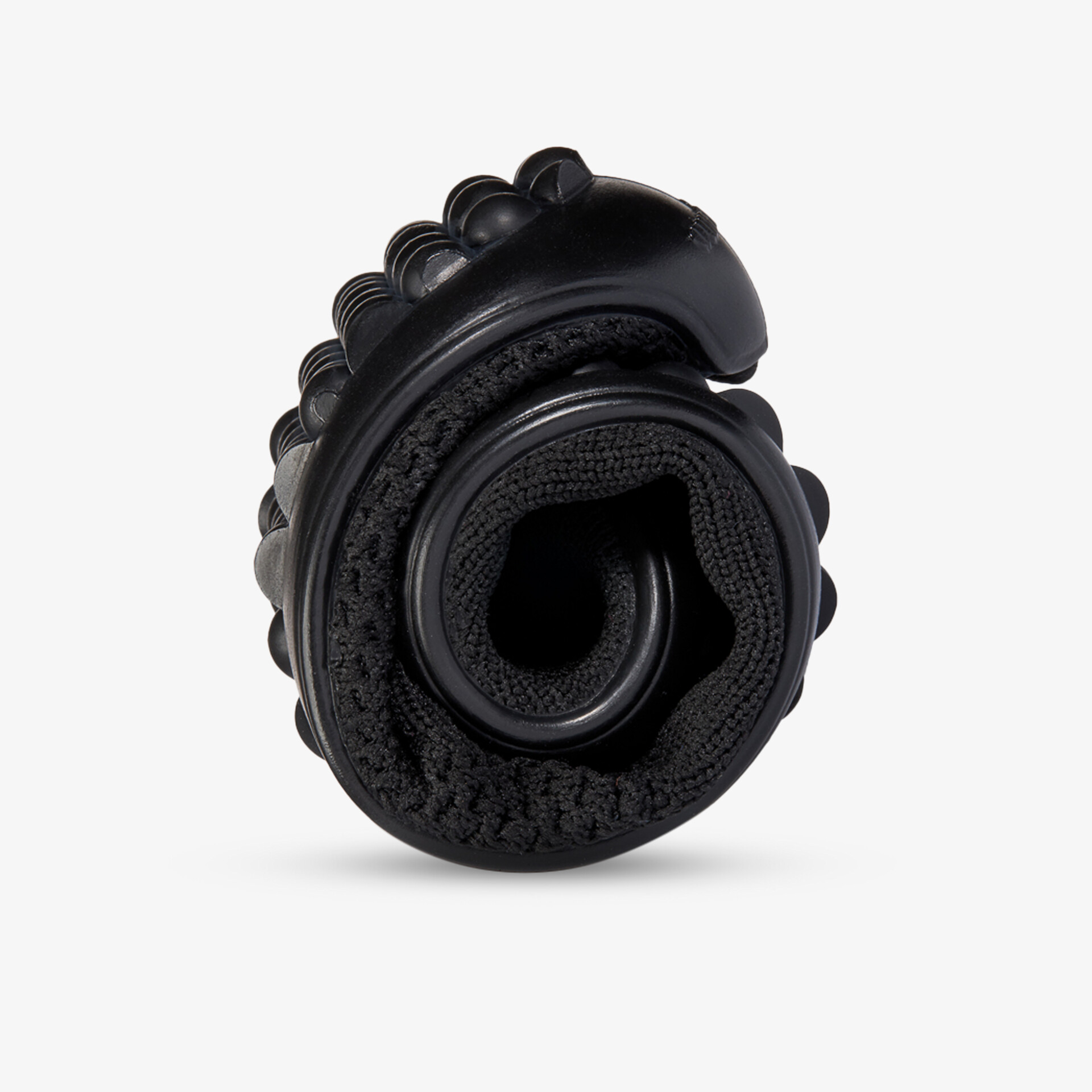 Vielseitiger und ergonomischer Schuh in elegantem Schwarz. Kompakt und flexibel für optimalen Komfort.