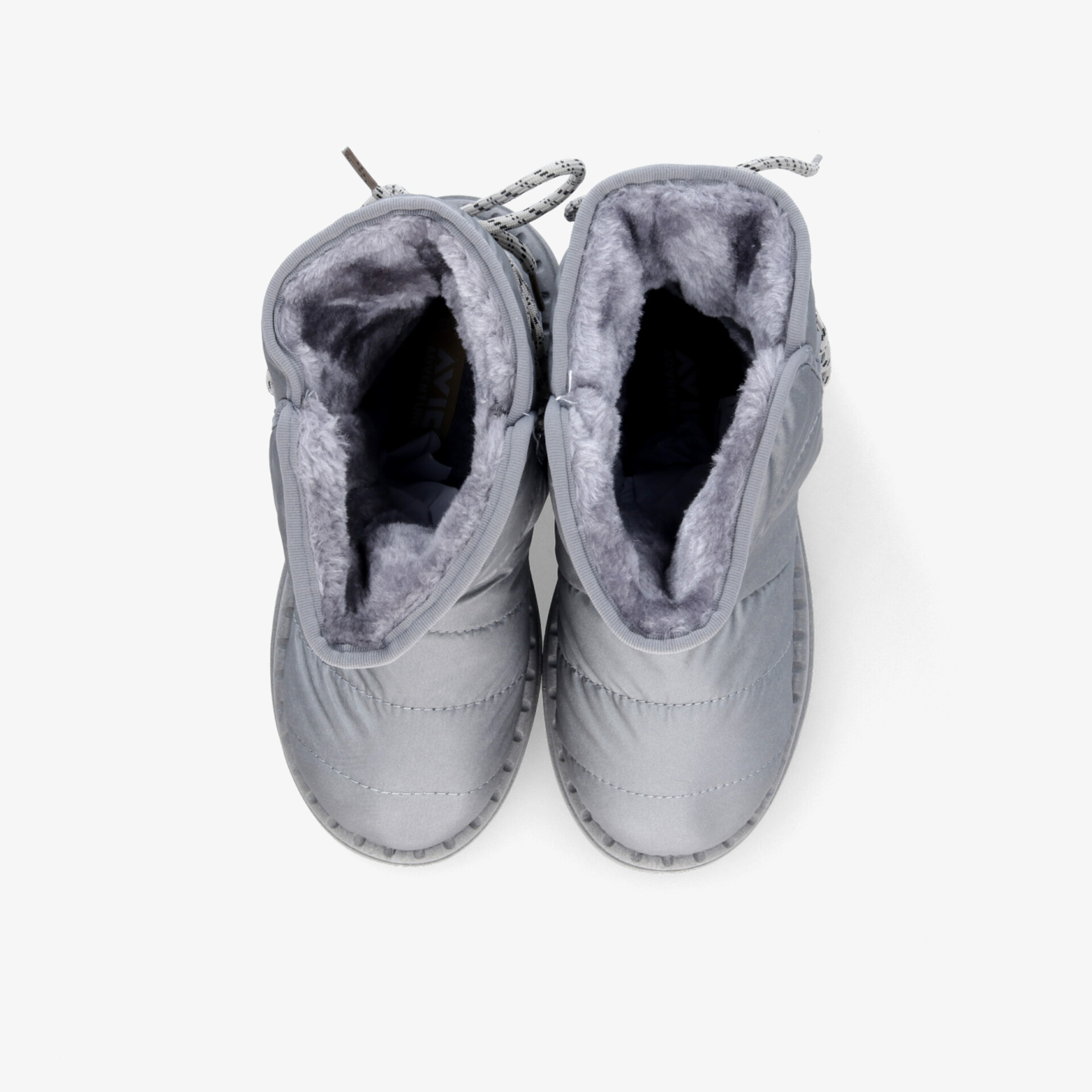 Warme graue Winterschuhe mit weichem Innenfutter, wasserabweisend und rutschfester Sohle, Paar in Draufsicht