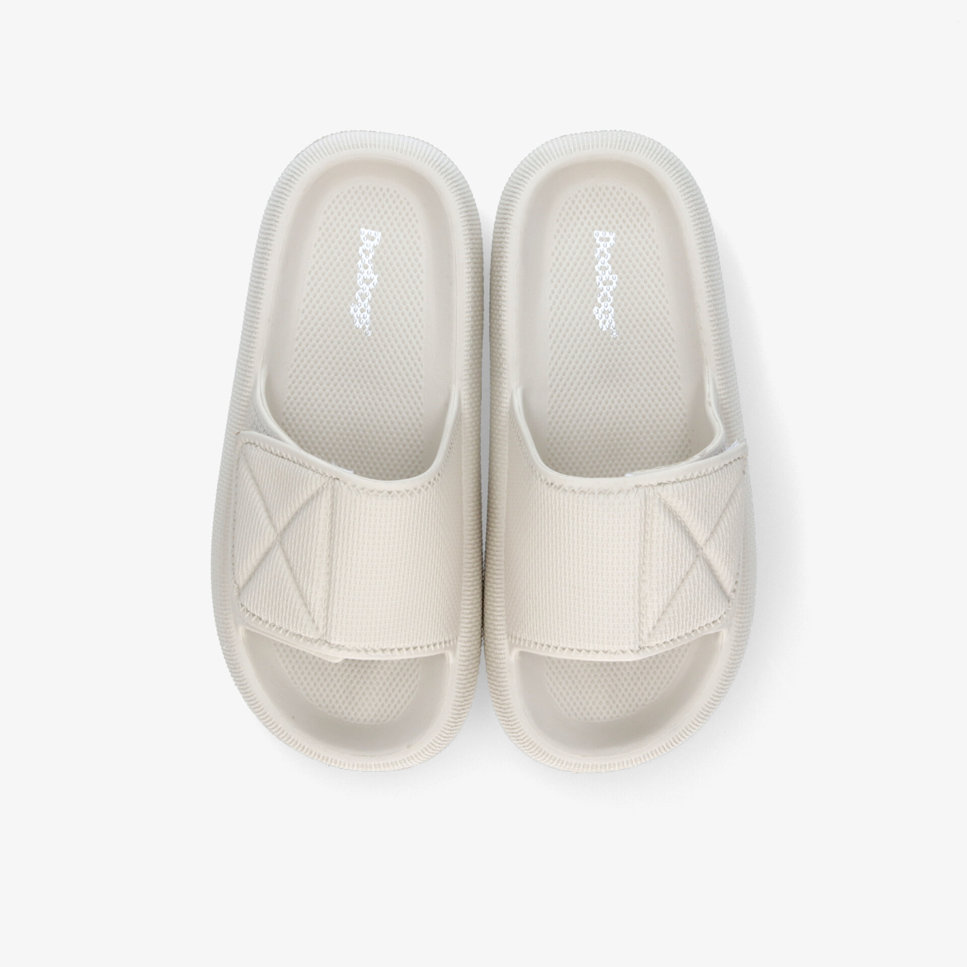 Bequeme helle Badelatschen im Paar mit offener Zehenpartie und rutschfester Sohle, leicht und weich