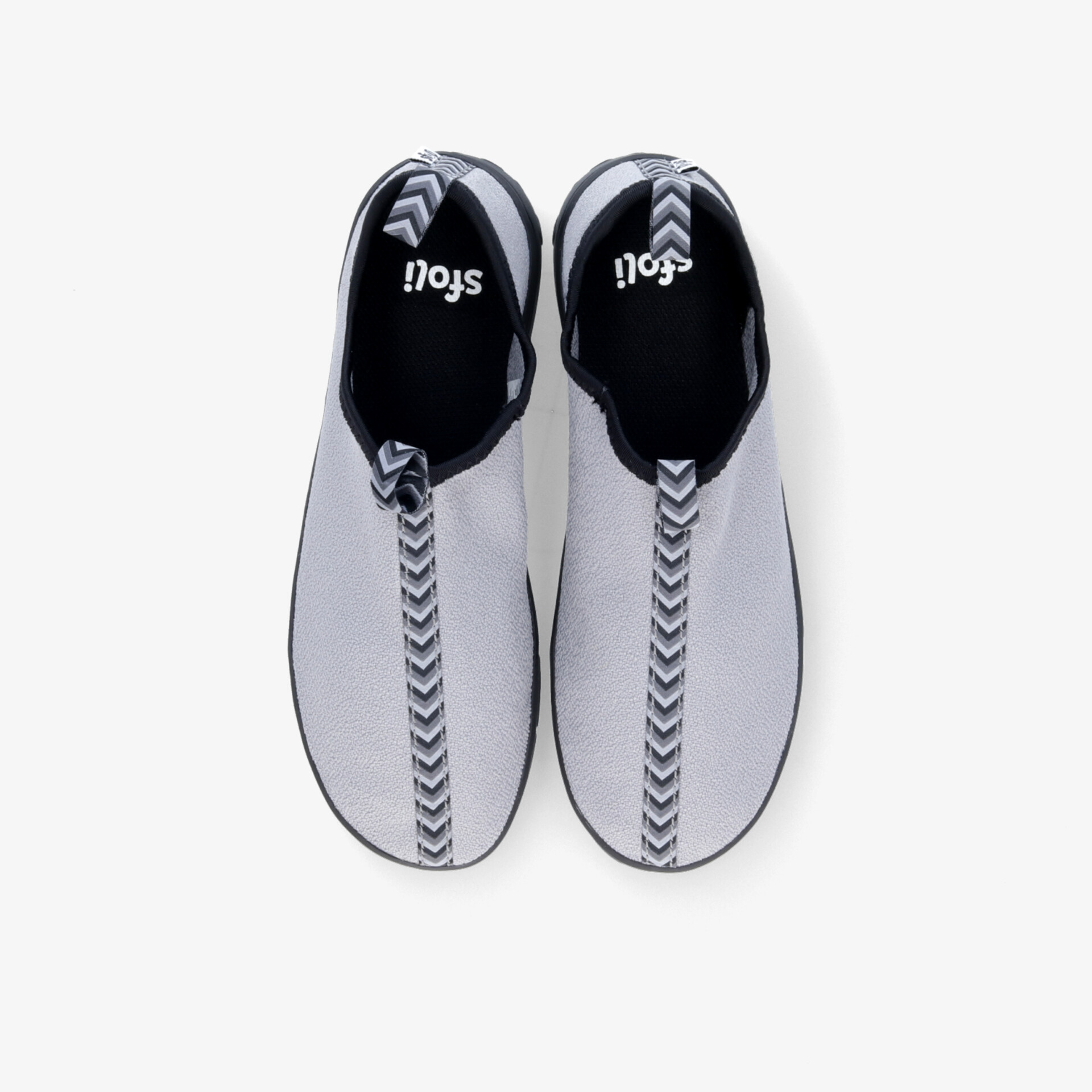 Leichte, bequeme Schuhe mit modernem Design und rutschfester Sohle, ideal für sportliche Aktivitäten