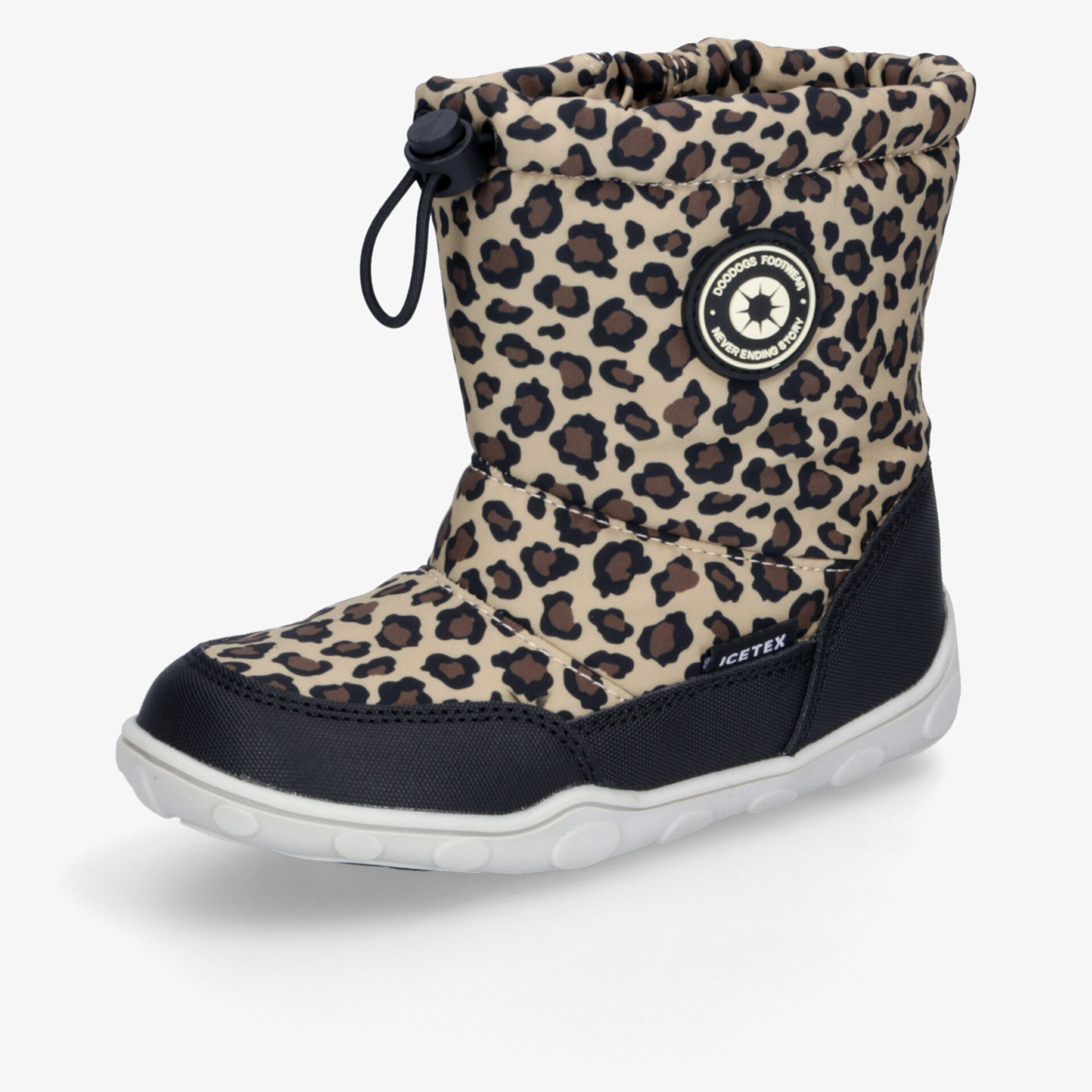 Wasserdichter Winterschuh mit warmem Innenfutter, rutschfester Sohle und modischem Leopardenmuster in seitlicher 3/4 Ansicht