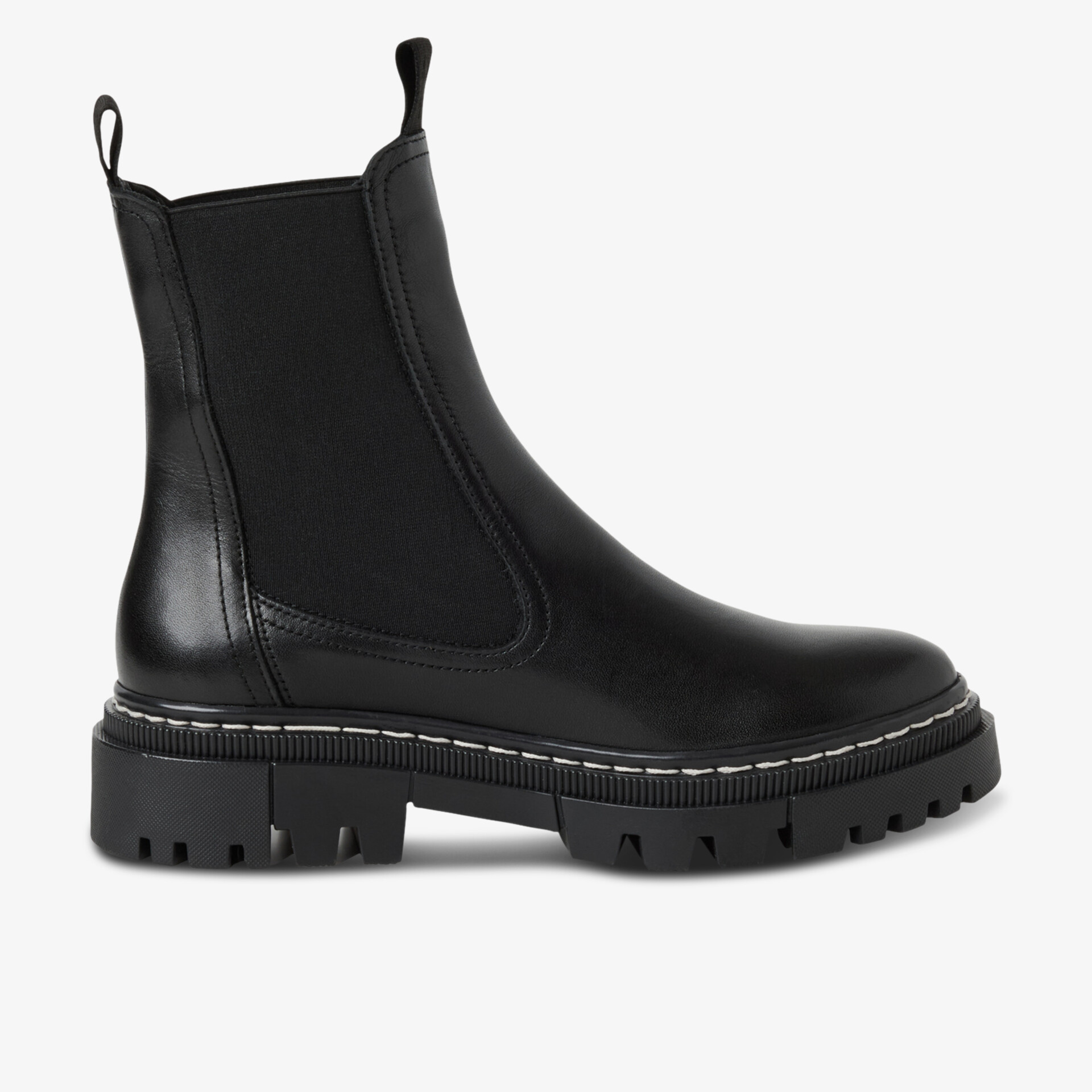 Schwarzer Chelsea-Boot mit robuster Profilsohle und elastischen Seitenteilen für sicheren Halt und modischen Stil