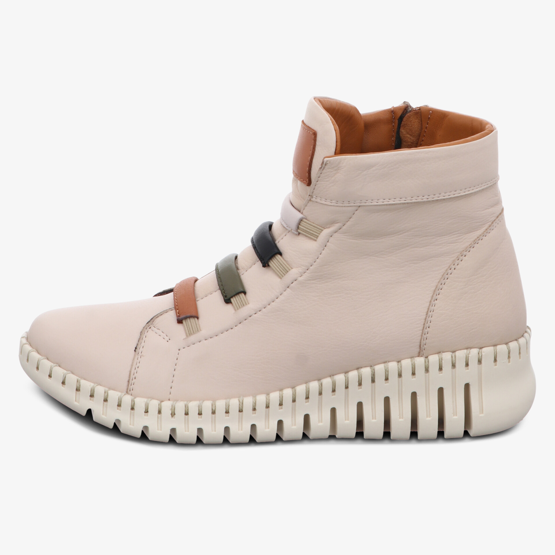 Seitliche Ansicht eines bequemen Schuhs mit flexiblem Sohlenprofil und weichem Obermaterial