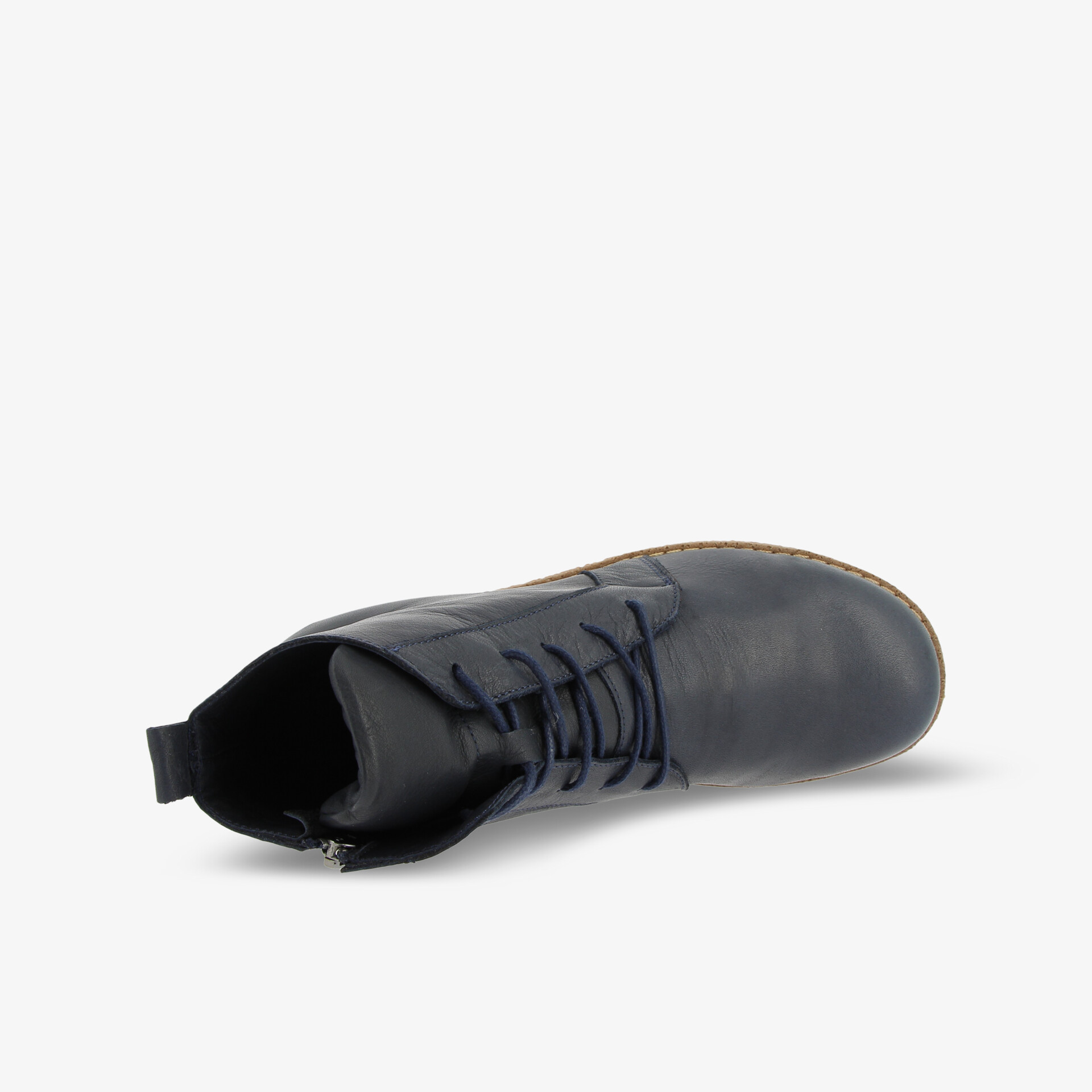 Moderner, dunkelblauer Schnürschuh mit robuster Sohle für stilvolle Alltagsmode und hohen Tragekomfort.