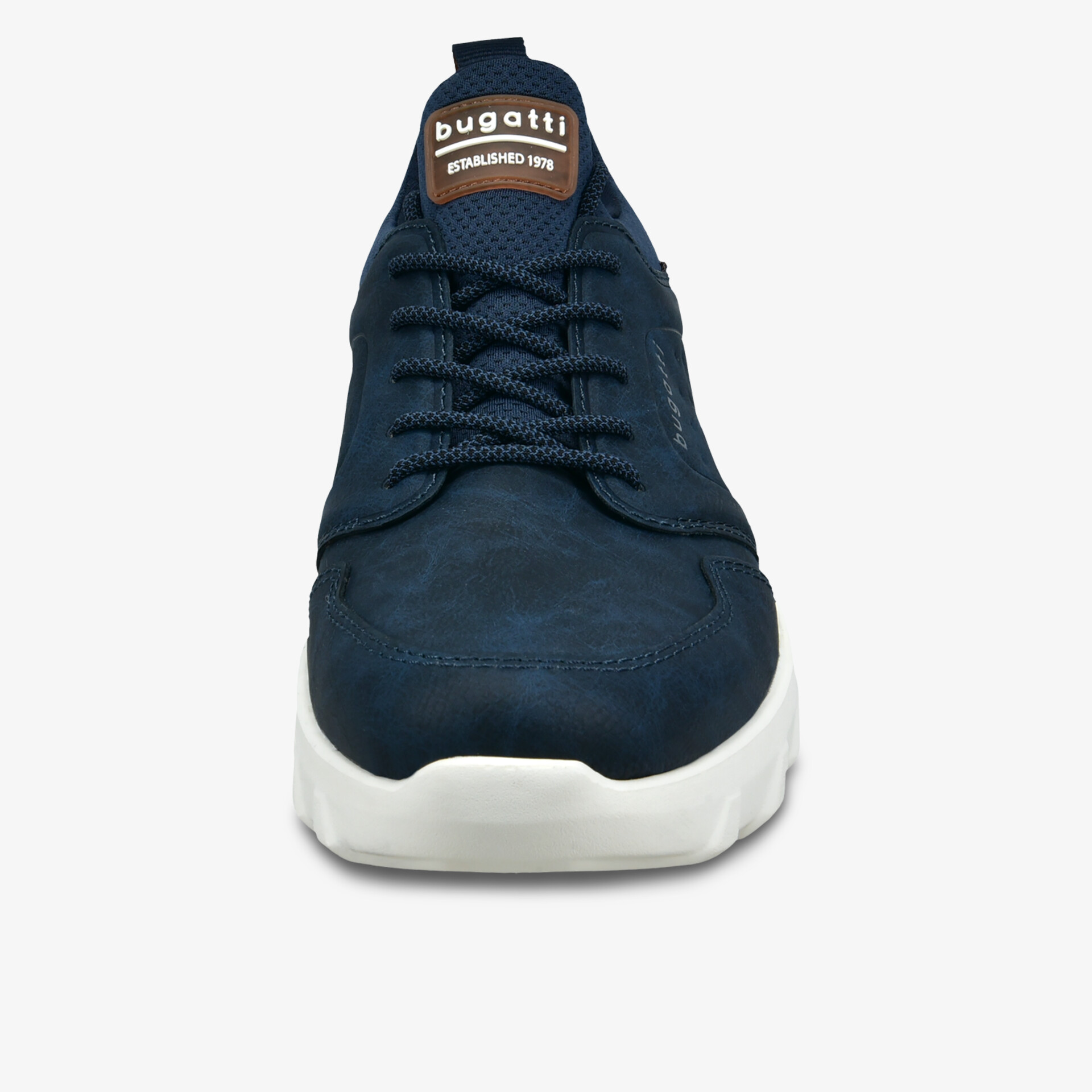 Bequemer, atmungsaktiver Schuh mit rutschfester weißer Sohle und modernem Design, Vorderansicht