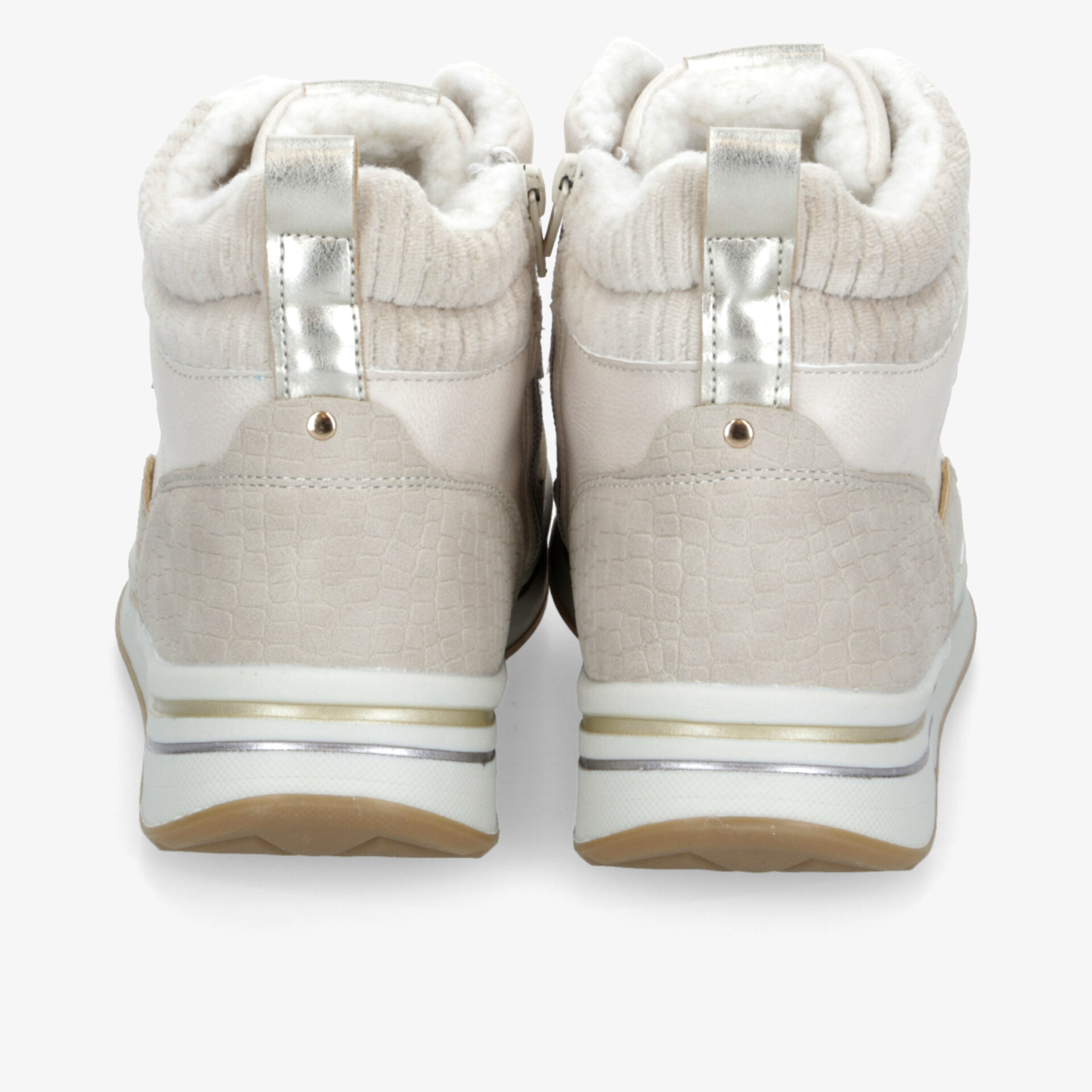 Beige Winterschuhe von hinten mit warmem Futter, stabilem Absatz und komfortablem, gepolstertem Schaft