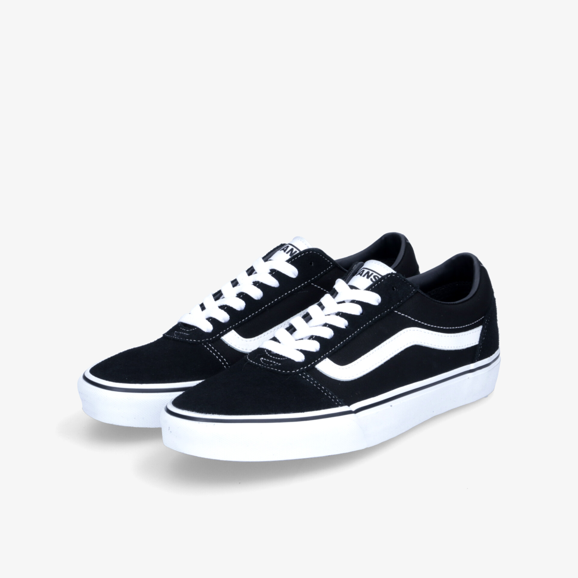 Schwarze Sneaker mit weißem Streifen, bieten Komfort und Stil für den Alltag. Ideal für verschiedene Aktivitäten.
