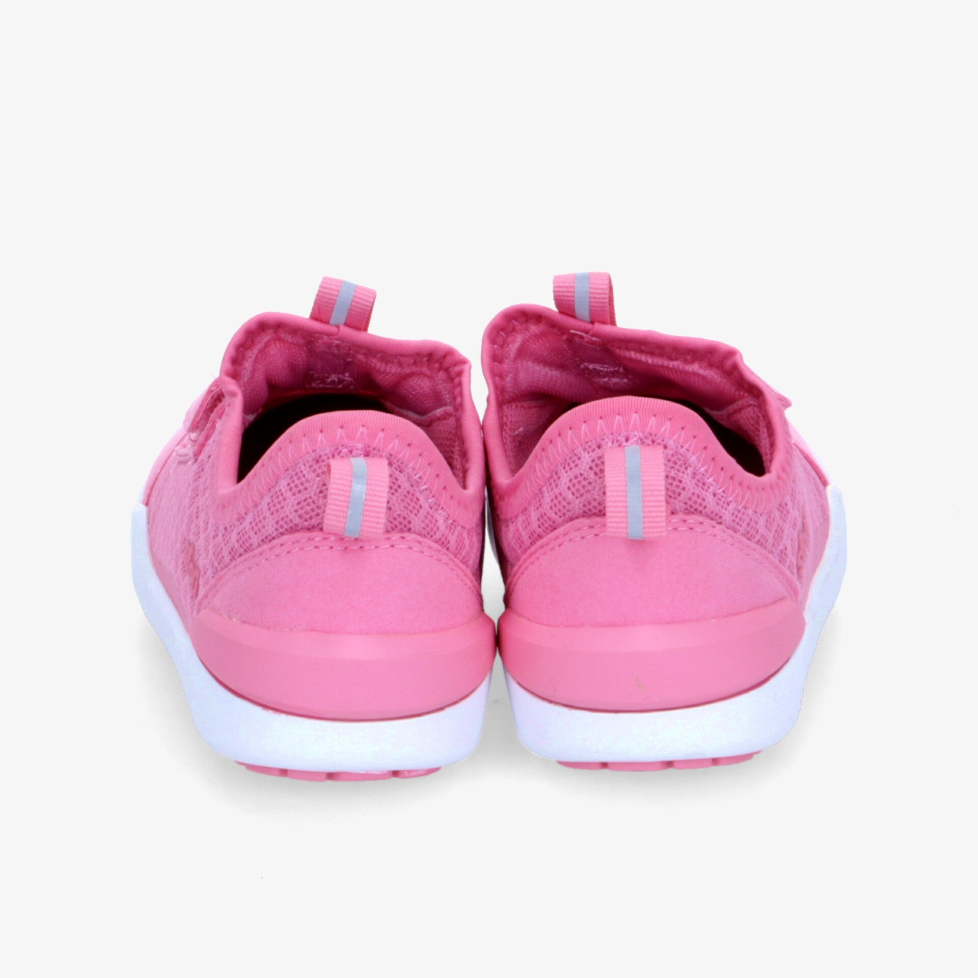Leichte pinkfarbene Sneaker mit bequemer Passform und rutschfester Sohle, ideal für sportliche Aktivitäten
