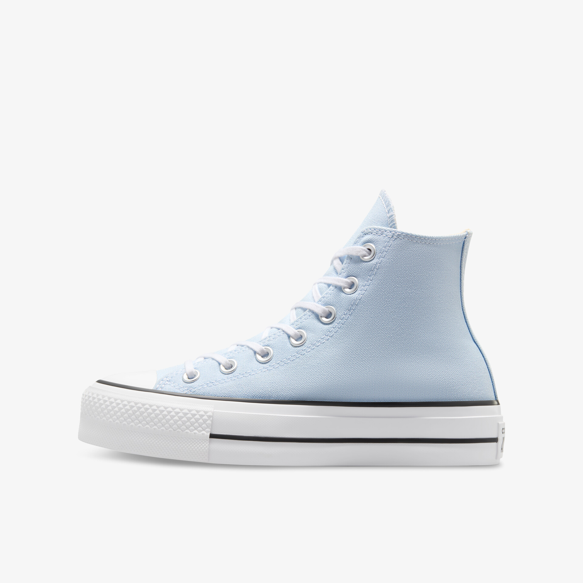 Seitliche Ansicht eines hohen blauen Sneakers mit weißer Sohle und klassischer Schnürung, modern und bequem