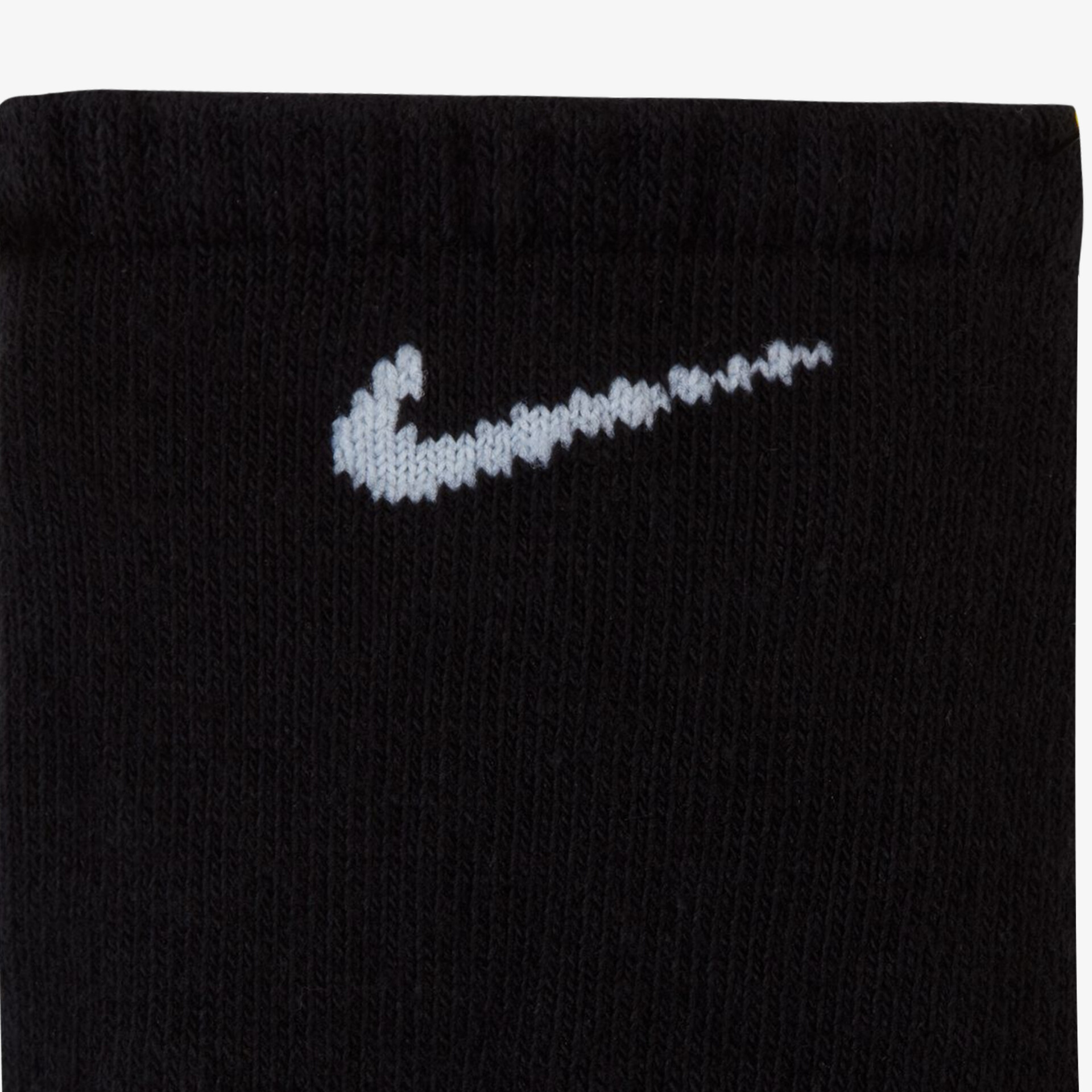 Schwarzer elastischer Baumwollsocke mit weißem Nike Logo, bequem und atmungsaktiv für sportliche Aktivitäten