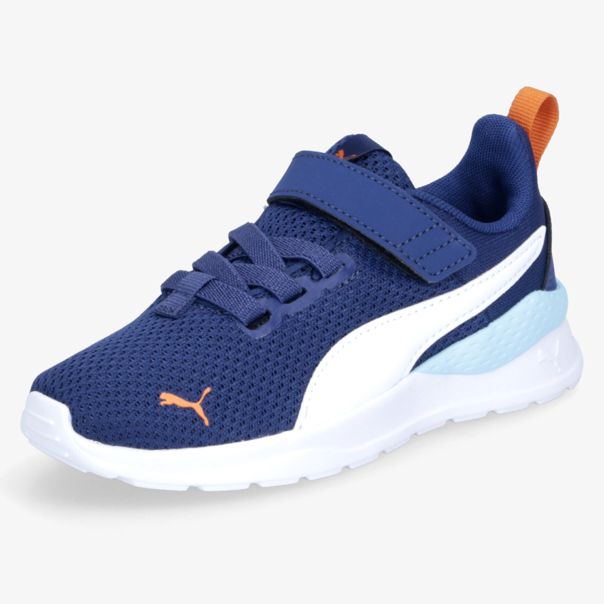 Sportlicher blauer Sneaker mit weißer Sohle, elastischer Schnürung und gepolstertem Einstieg, geeignet für vielseitigen Komfort