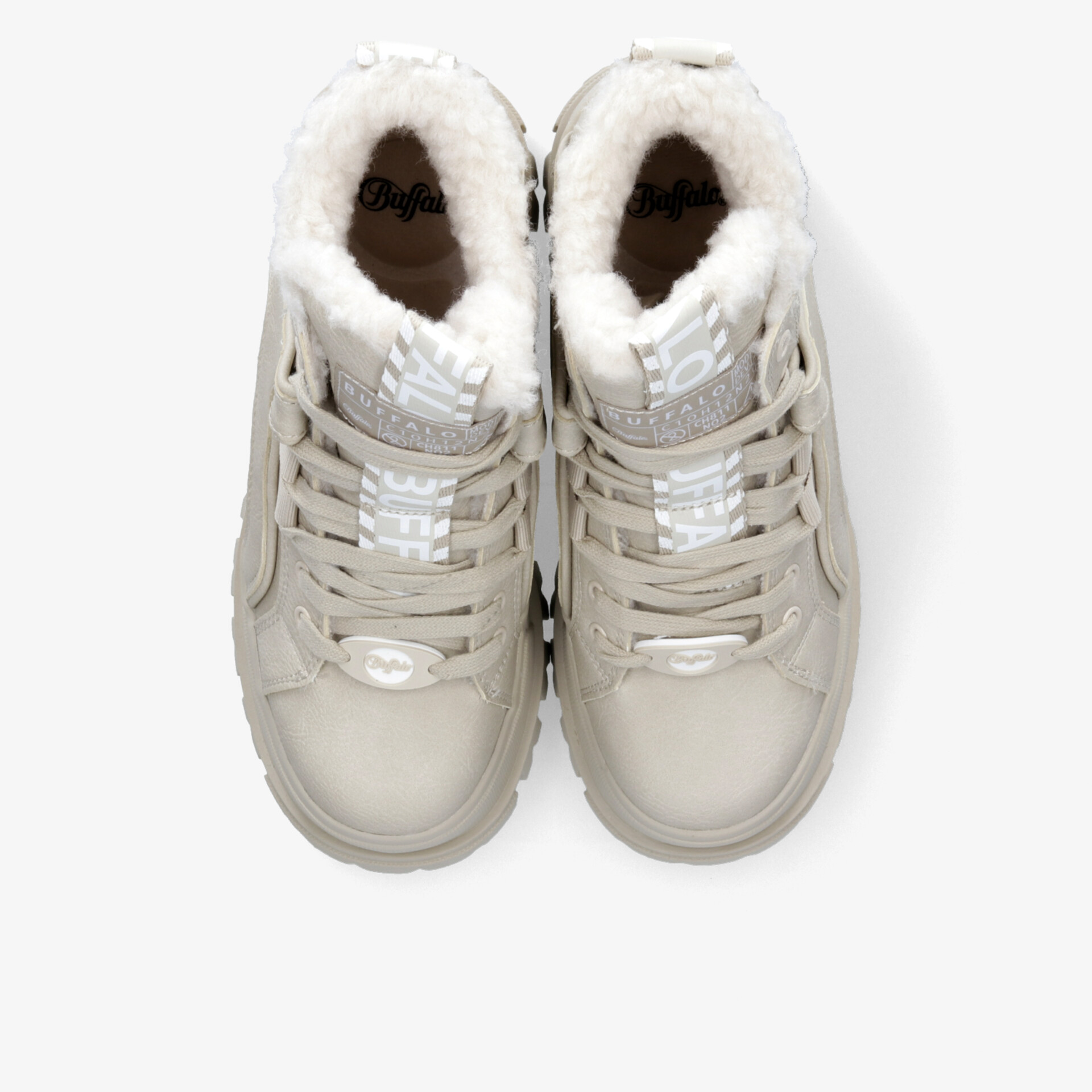 Beige Sneaker mit warmem, weichem Innenfutter, robustem Material und rutschfester Sohle für optimalen Tragekomfort