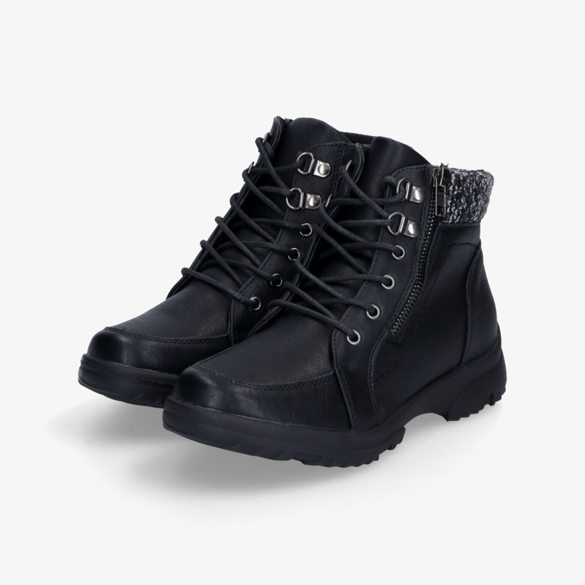 Schwarze Winterstiefel mit gepolstertem Schaft, stabiler Schnürung und rutschfester Sohle für optimalen Halt