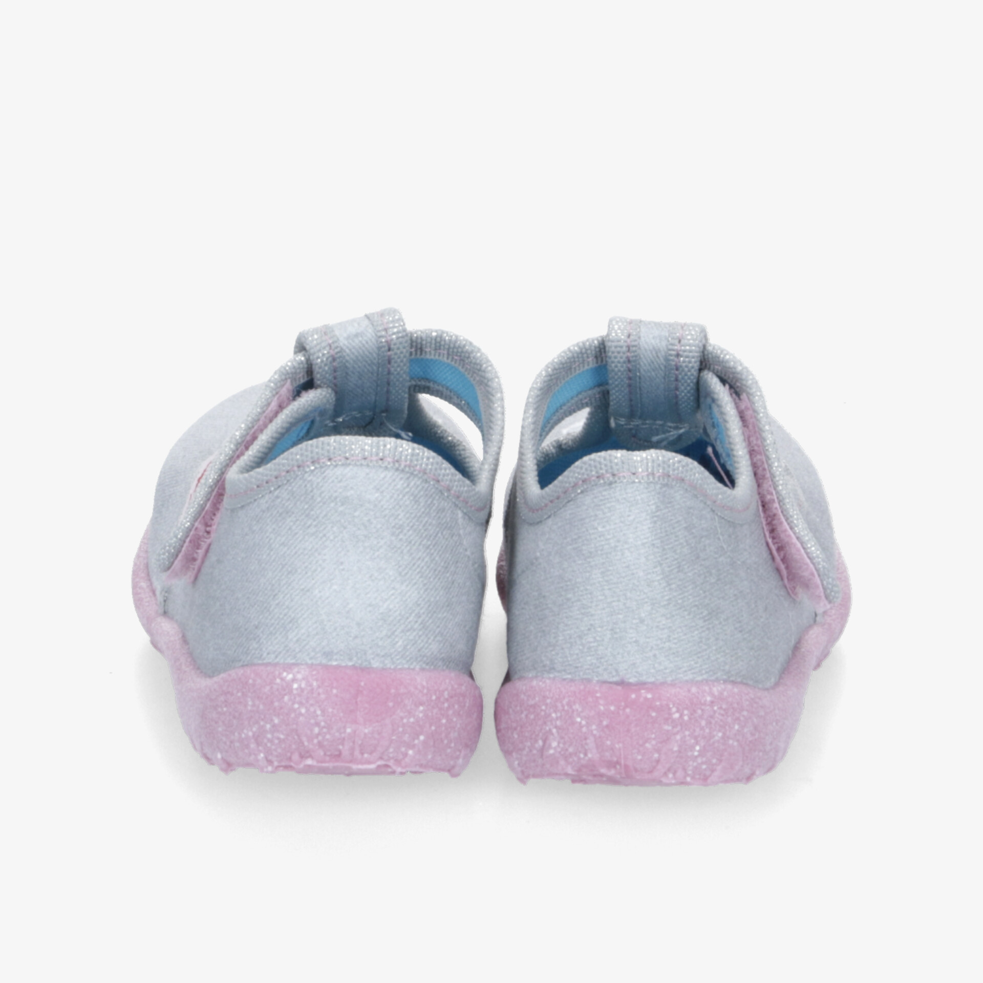 Leichte und bequeme Schuhe mit flexibler, rutschfester Sohle und gepolsterter Innenseite für optimalen Tragekomfort