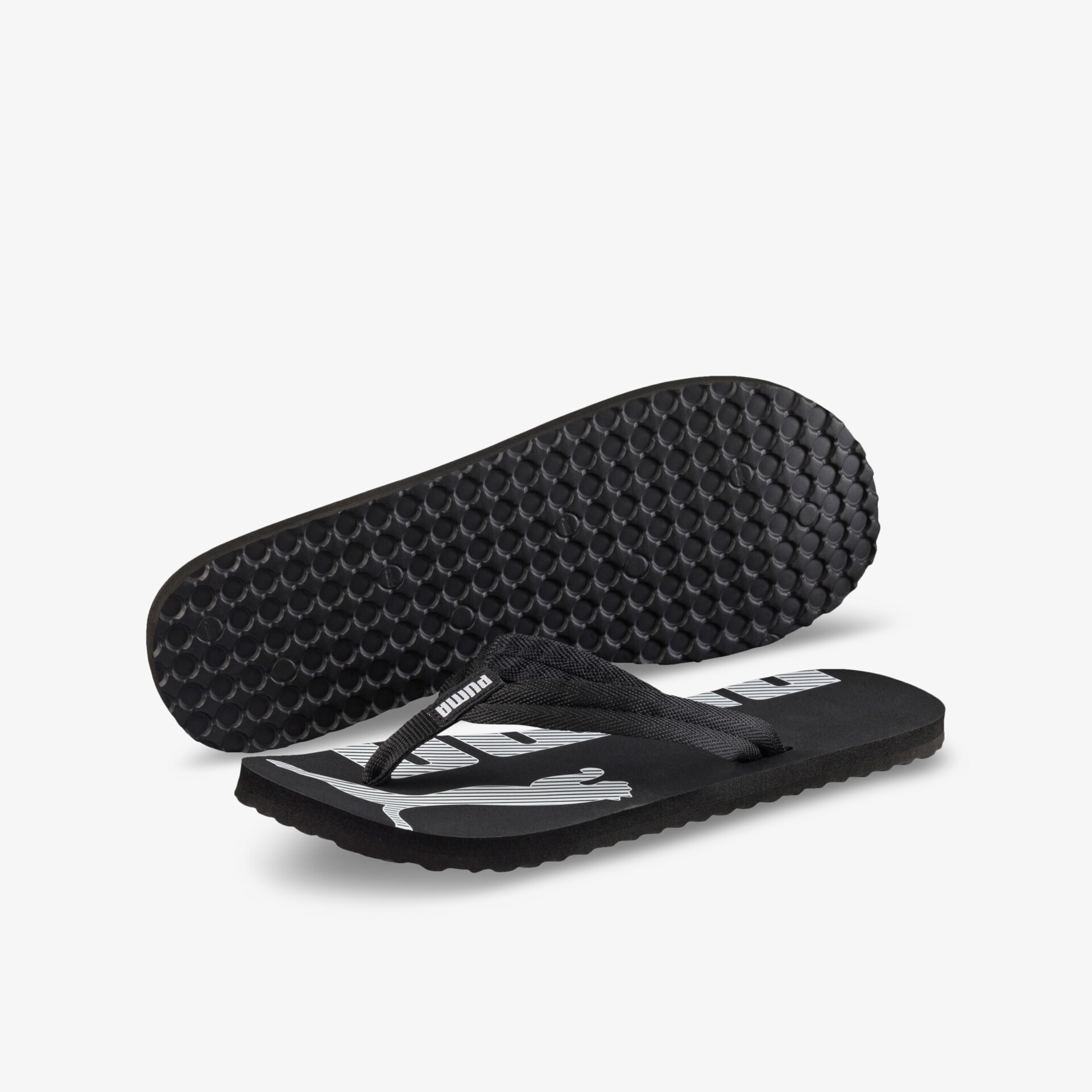 Bequeme schwarze Flip-Flops mit stylischem Design und rutschfester Sohle.
