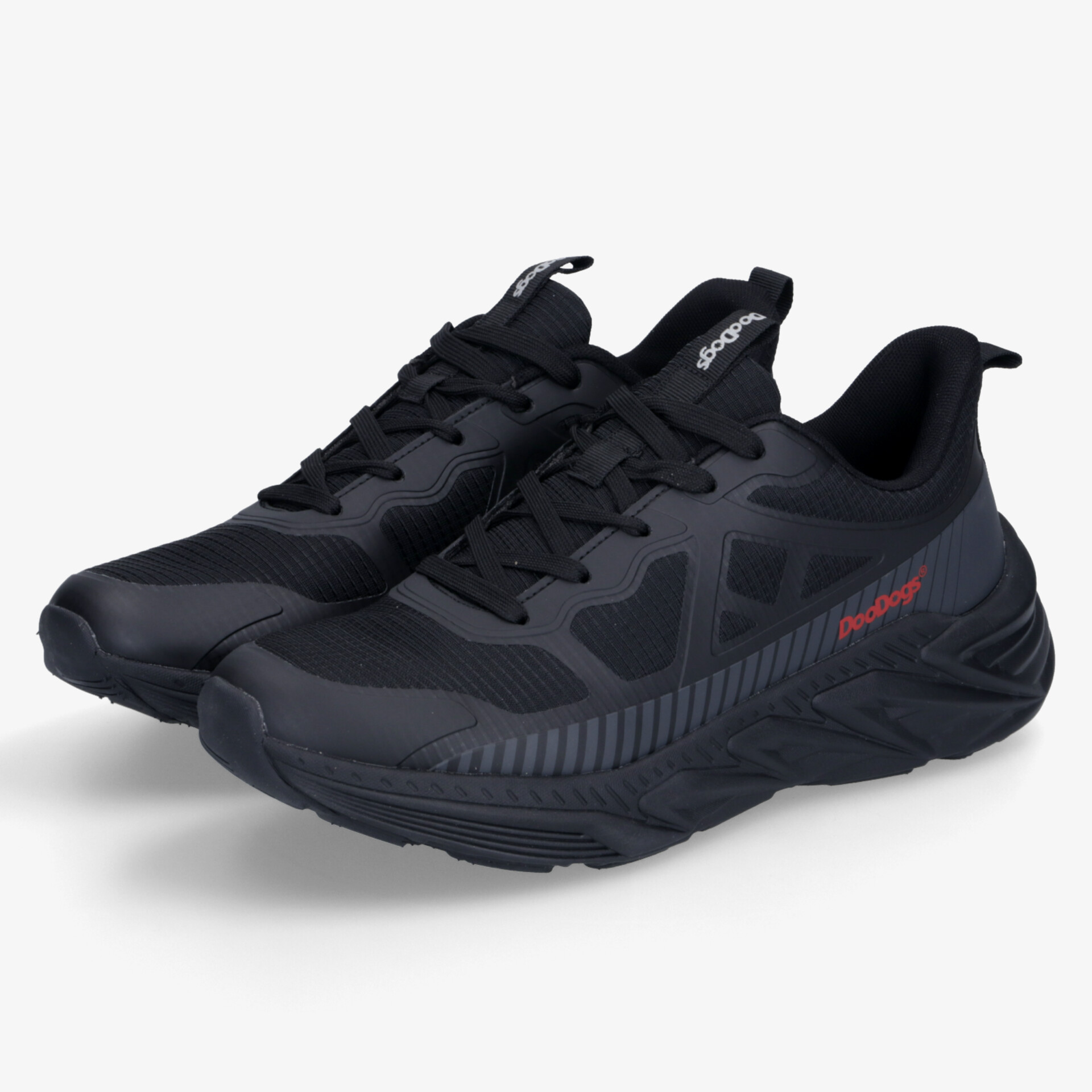 Schwarze sportliche Laufschuhe im Paar mit atmungsaktivem Material und rutschfester Sohle, ideal für hohen Tragekomfort