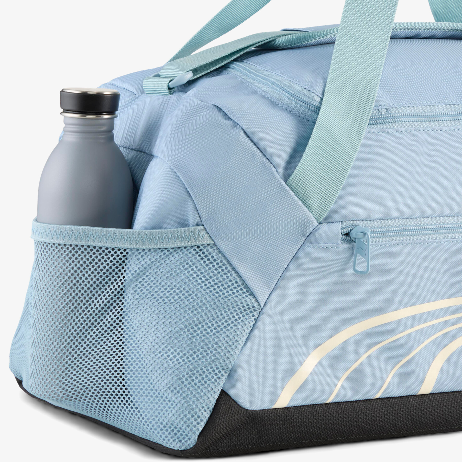 Sporttasche mit praktischem Seitennetz für Flasche, robustes Material und geräumigem Hauptfach in modernem Design