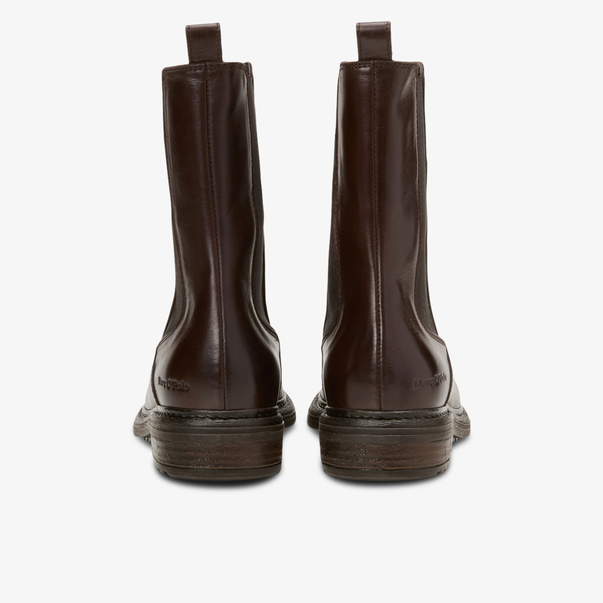Braune Lederstiefel mit hohem Schaft und robuster Sohle, stilvoll und bequem hinten aufgenommen