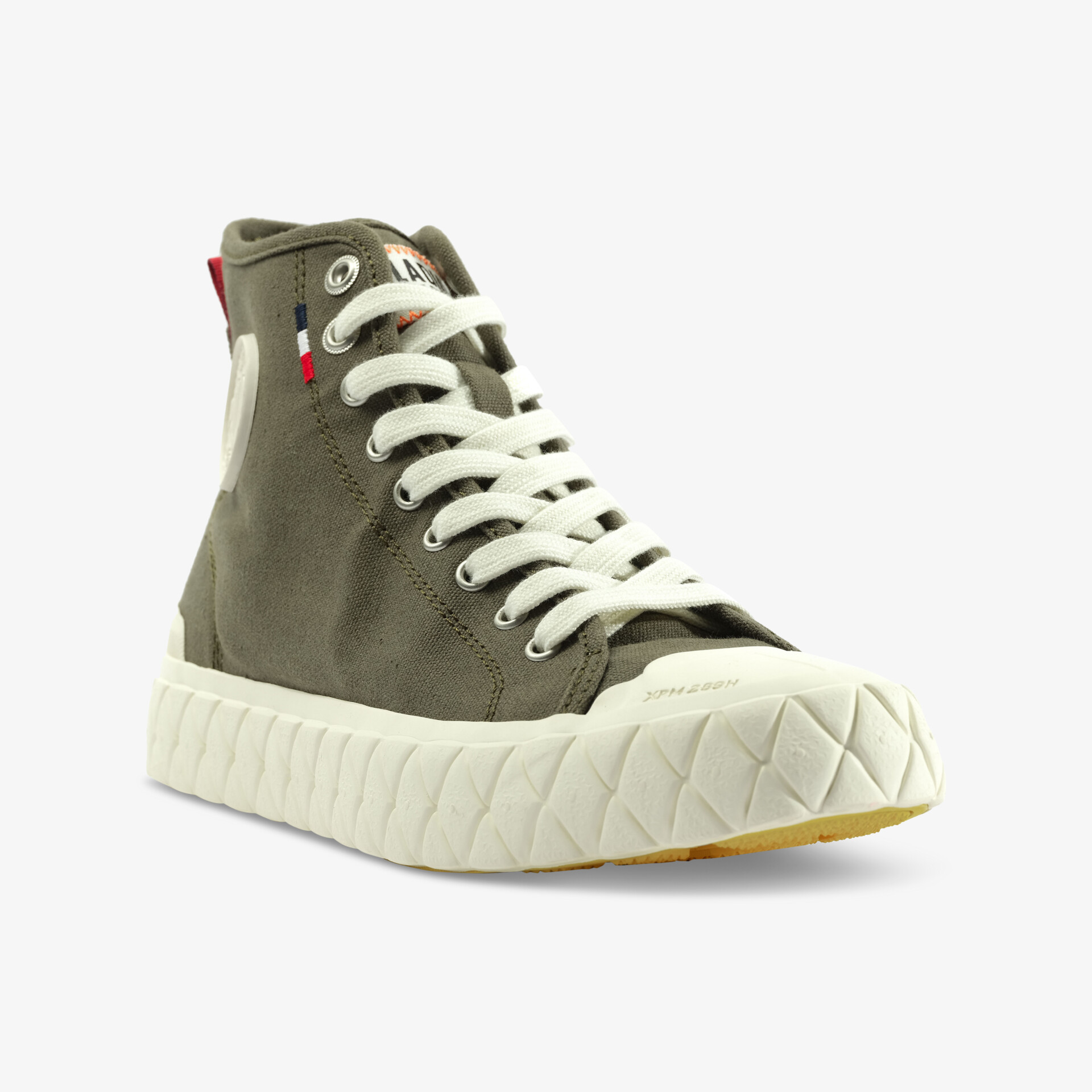 Modischer High-Top-Sneaker mit robustem Sohlenprofil und schnittigem Design für optimalen Tragekomfort.