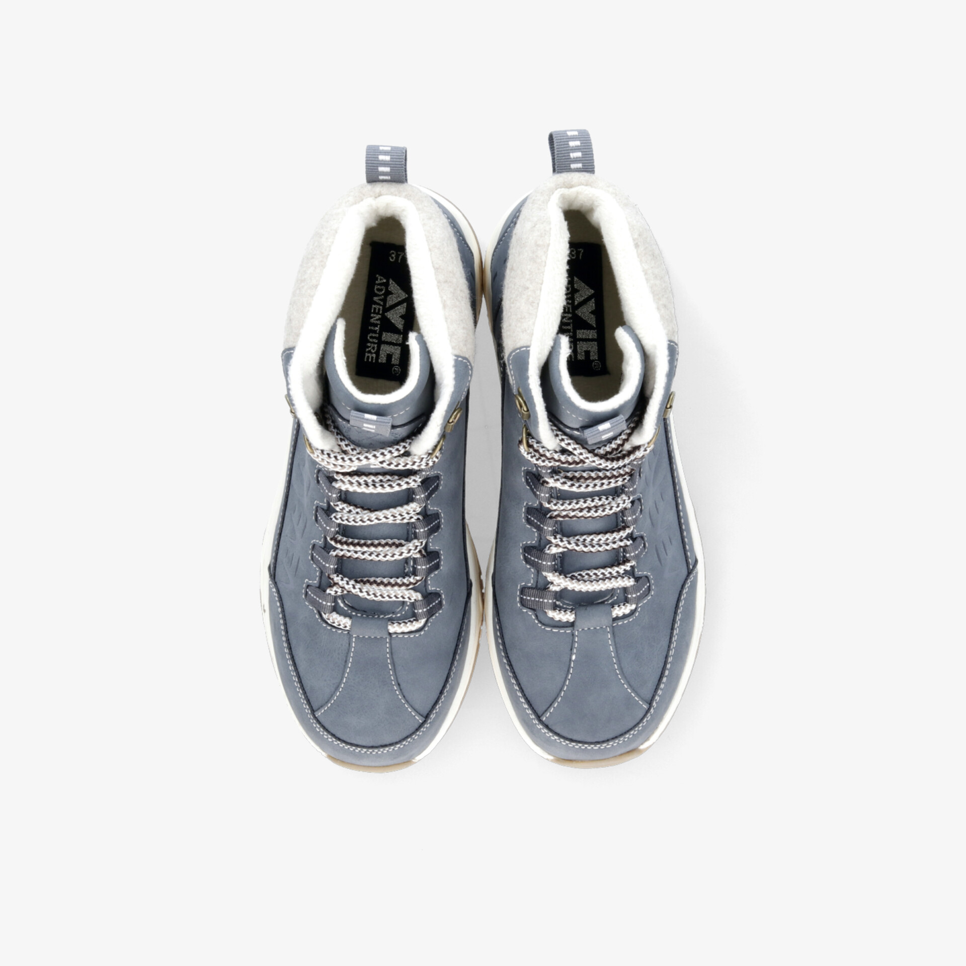 Bequeme graublaue Sportschuhe mit stabiler Schnürung und rutschfester Sohle in Draufsicht