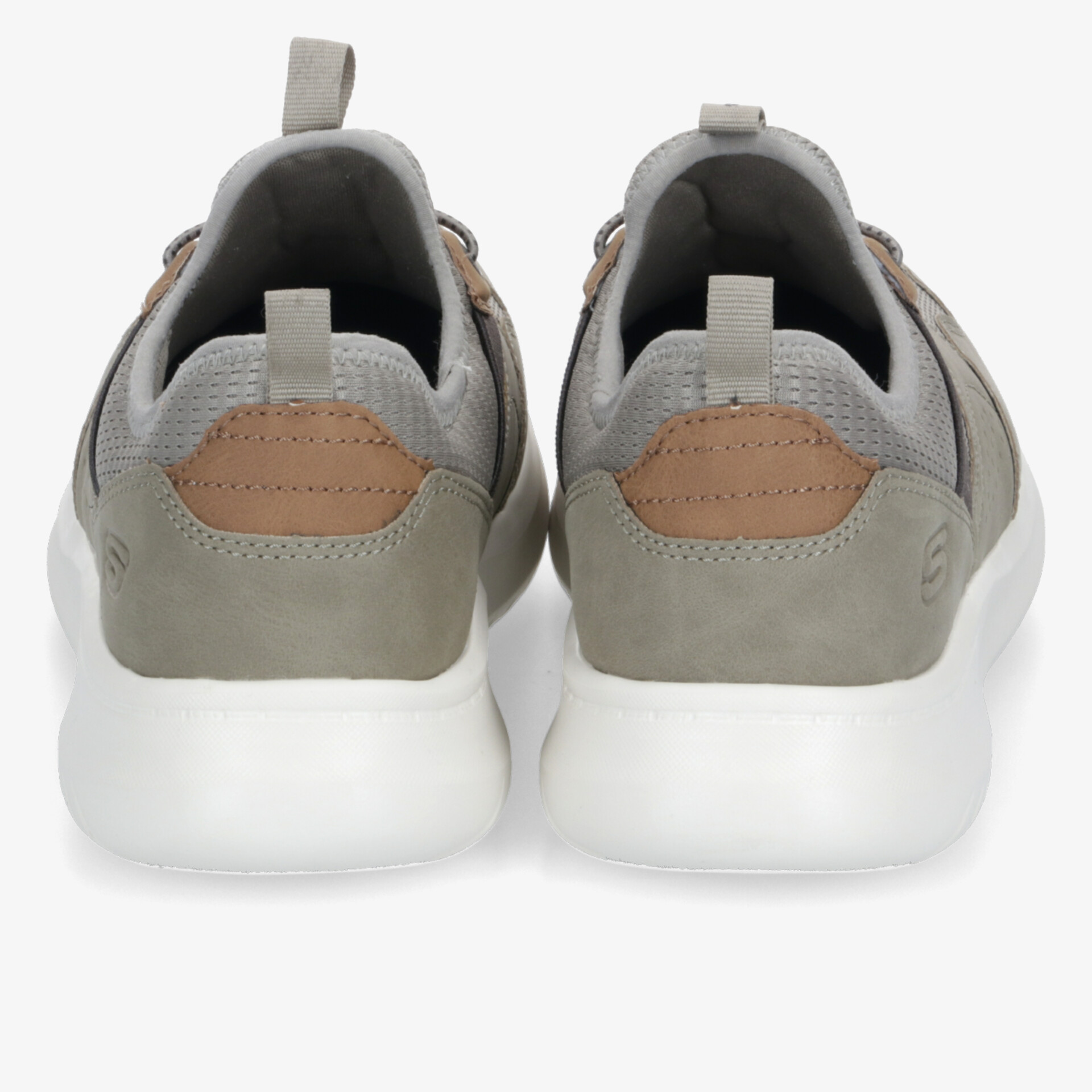 Bequeme und leichte Sneaker in neutralen Farben mit stabiler Sohle und gepolstertem Fersenbereich