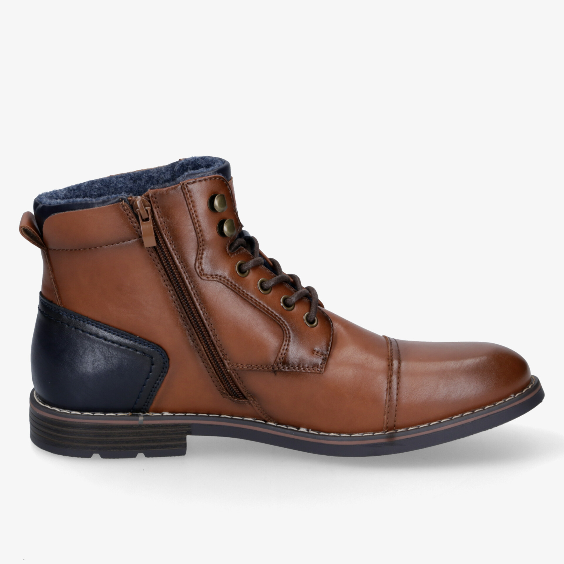 Brauner Lederstiefel mit seitlichem Reißverschluss und dunklem Kontrastelement, ideal für kalte Tage.