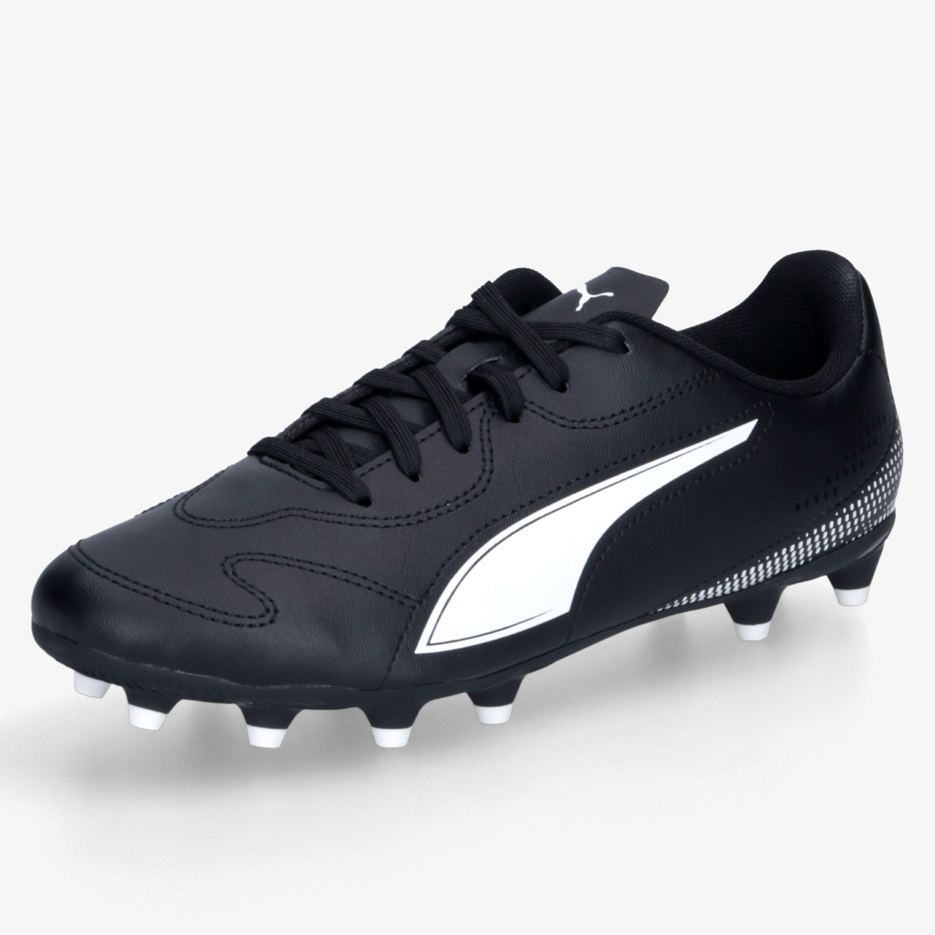 Schwarzer Fußballschuh mit weißem Puma-Logo, robuster Schnürung und griffiger Noppensohle für optimale Kontrolle