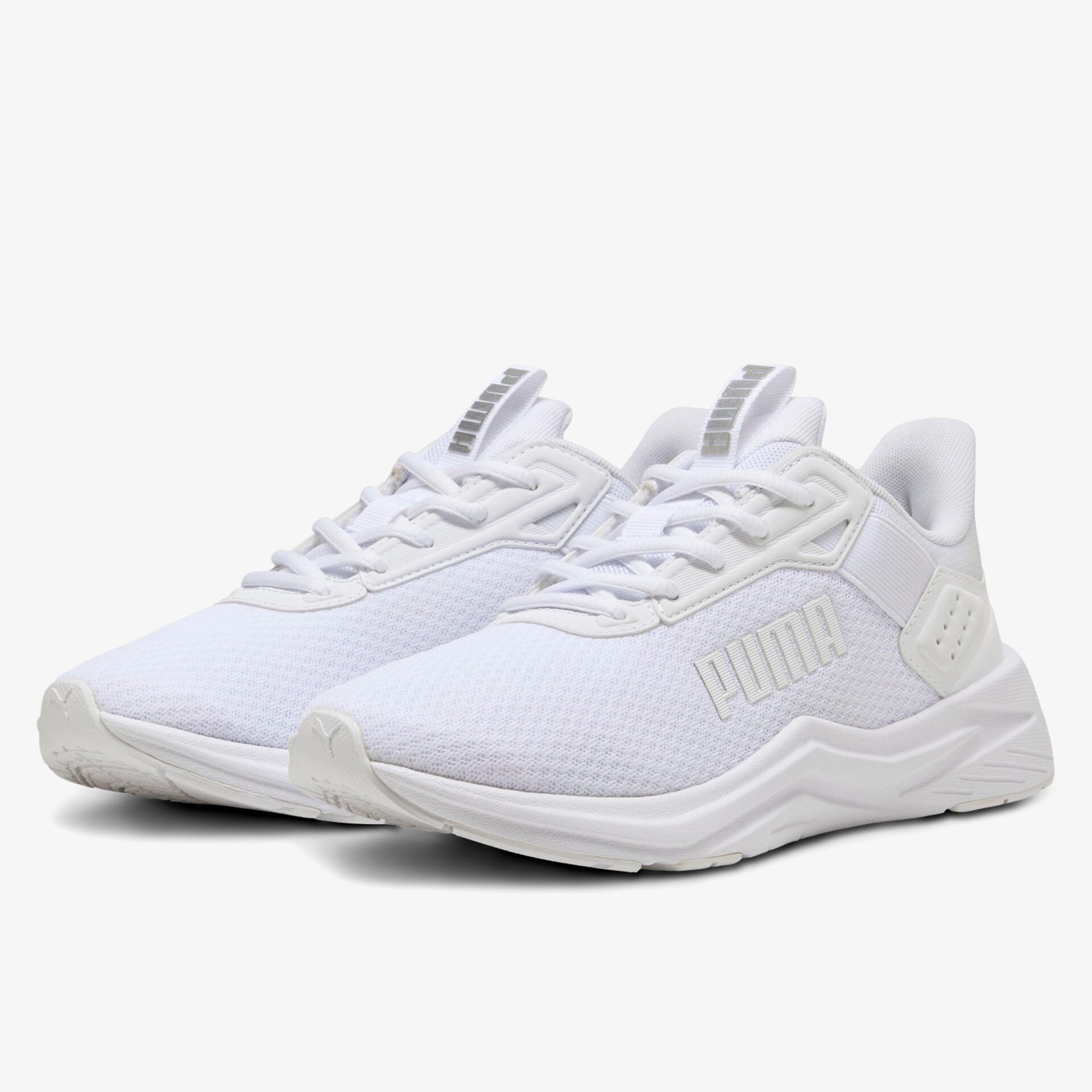 Moderner weißer Sneaker mit atmungsaktivem Material und bequemer Passform für sportlichen Komfort