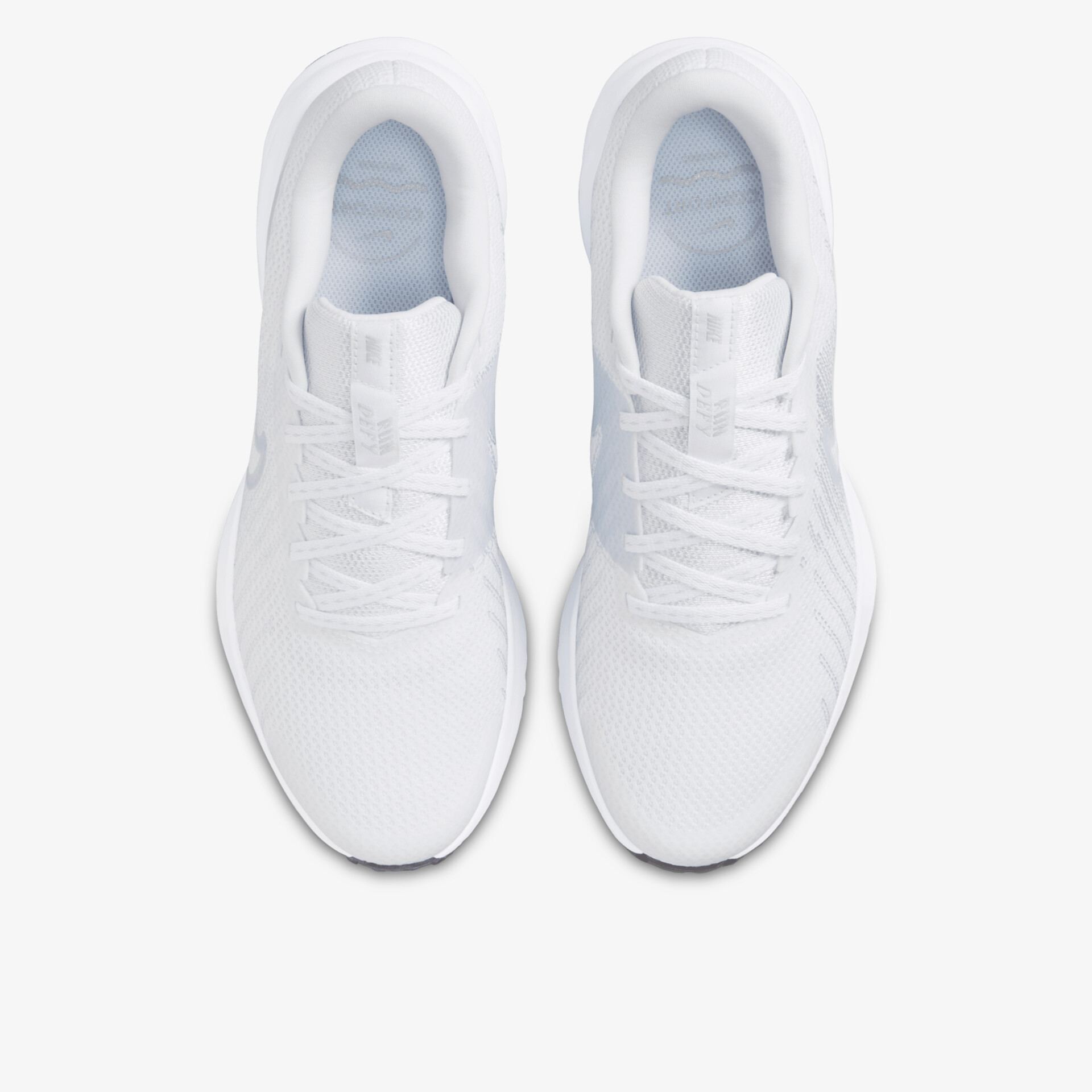 Weiße Sneaker in Draufsicht mit klassischer Schnürung und sportivem, leichtem Design