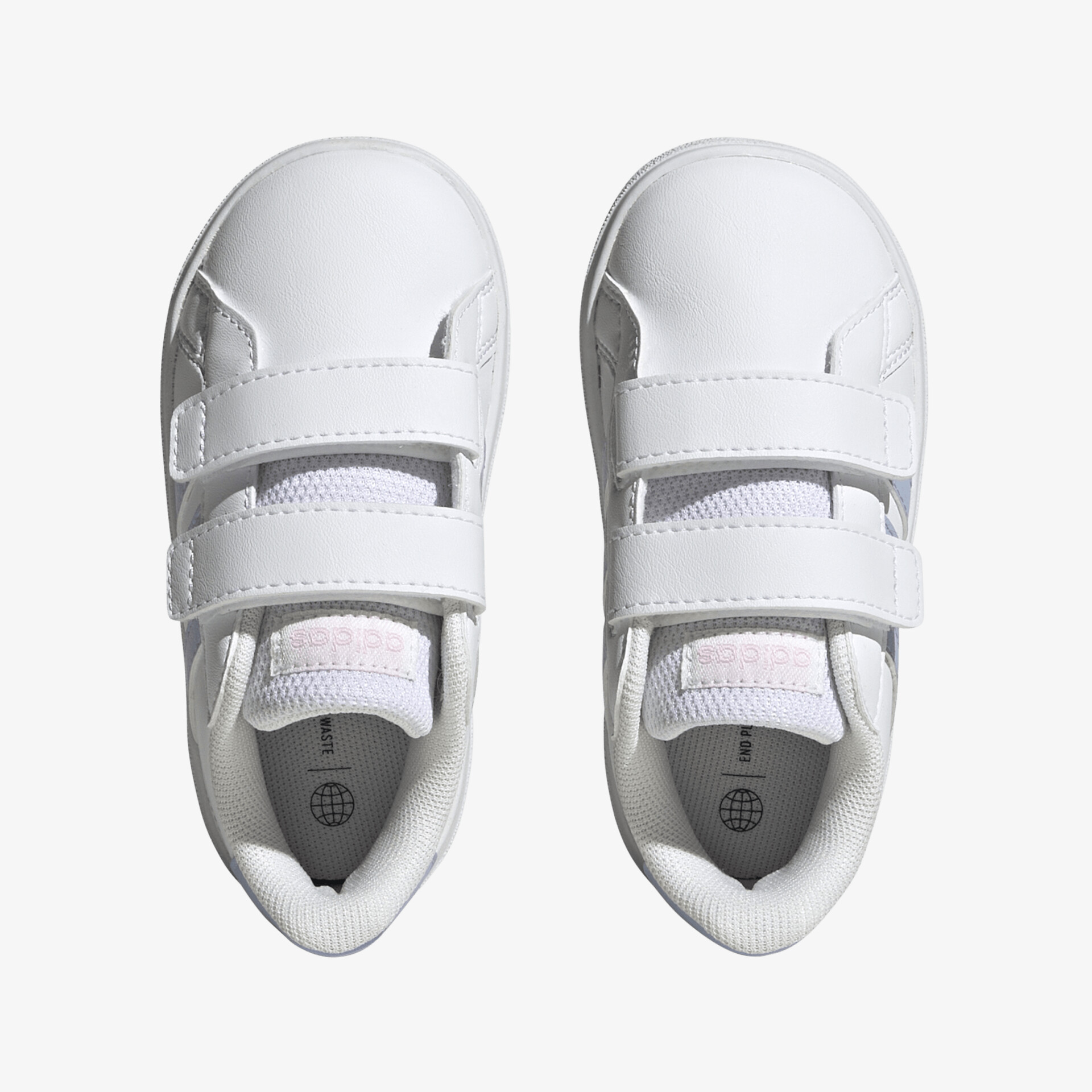 Kinder-Sneakers mit strapazierfähigem Design und Klettverschlüssen in klassischem Weiß für leichtes Anziehen.