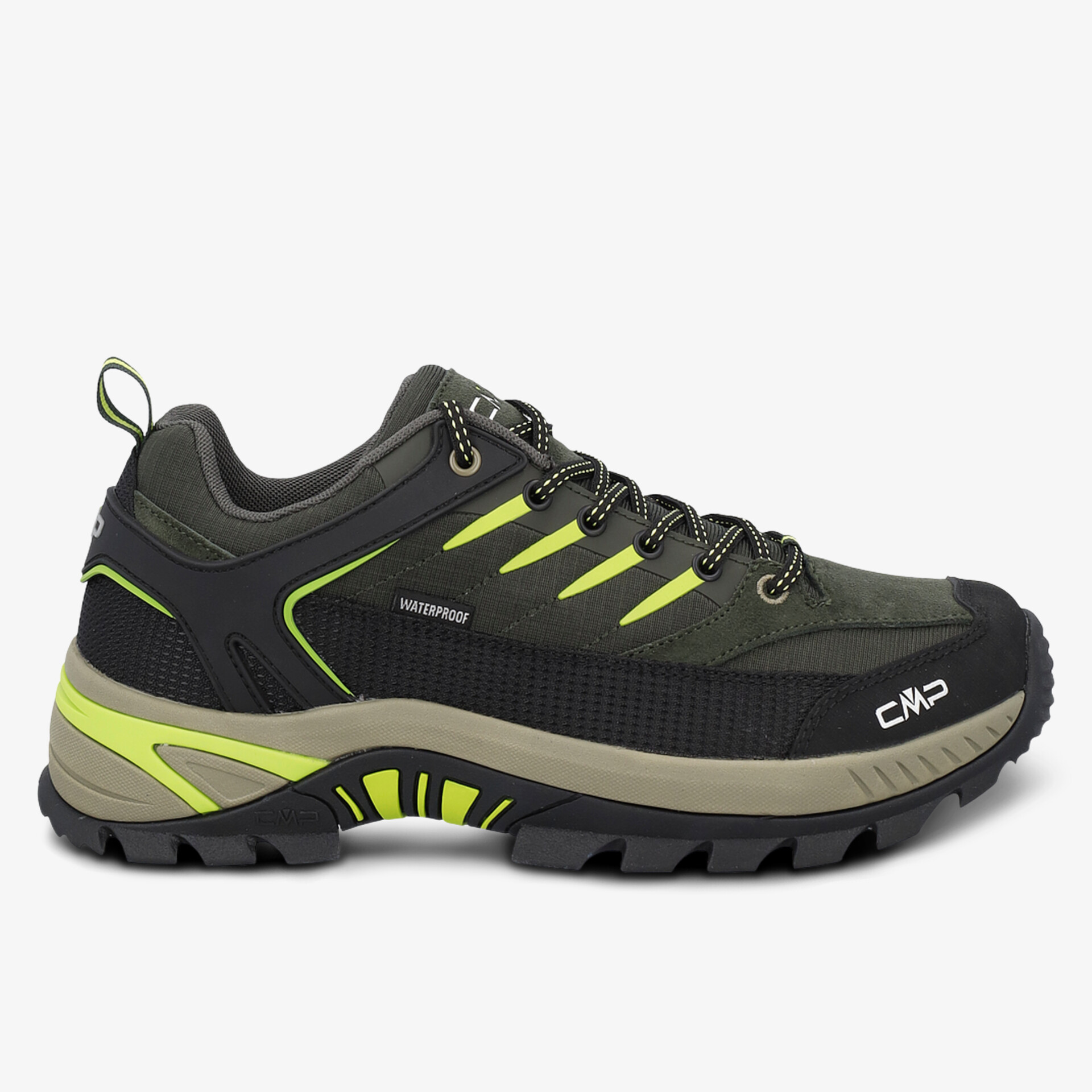 Vielseitiger Trekking-Schuh mit robuster Sohle und wasserdichtem Obermaterial in Grün.