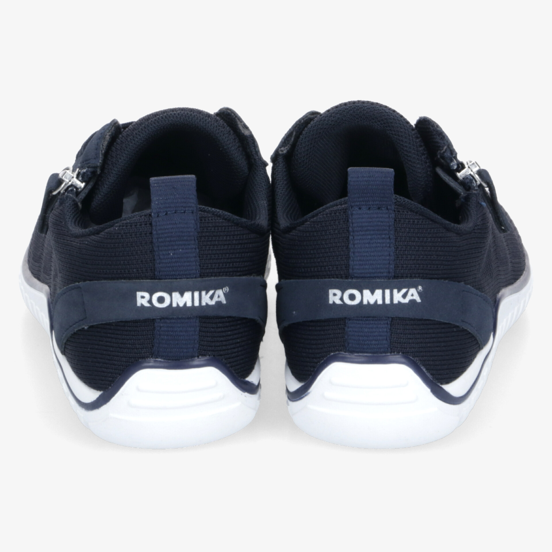 Romika Sneaker Rückansicht in Blau und Weiß mit robustem Design und rutschfester weißer Sohle