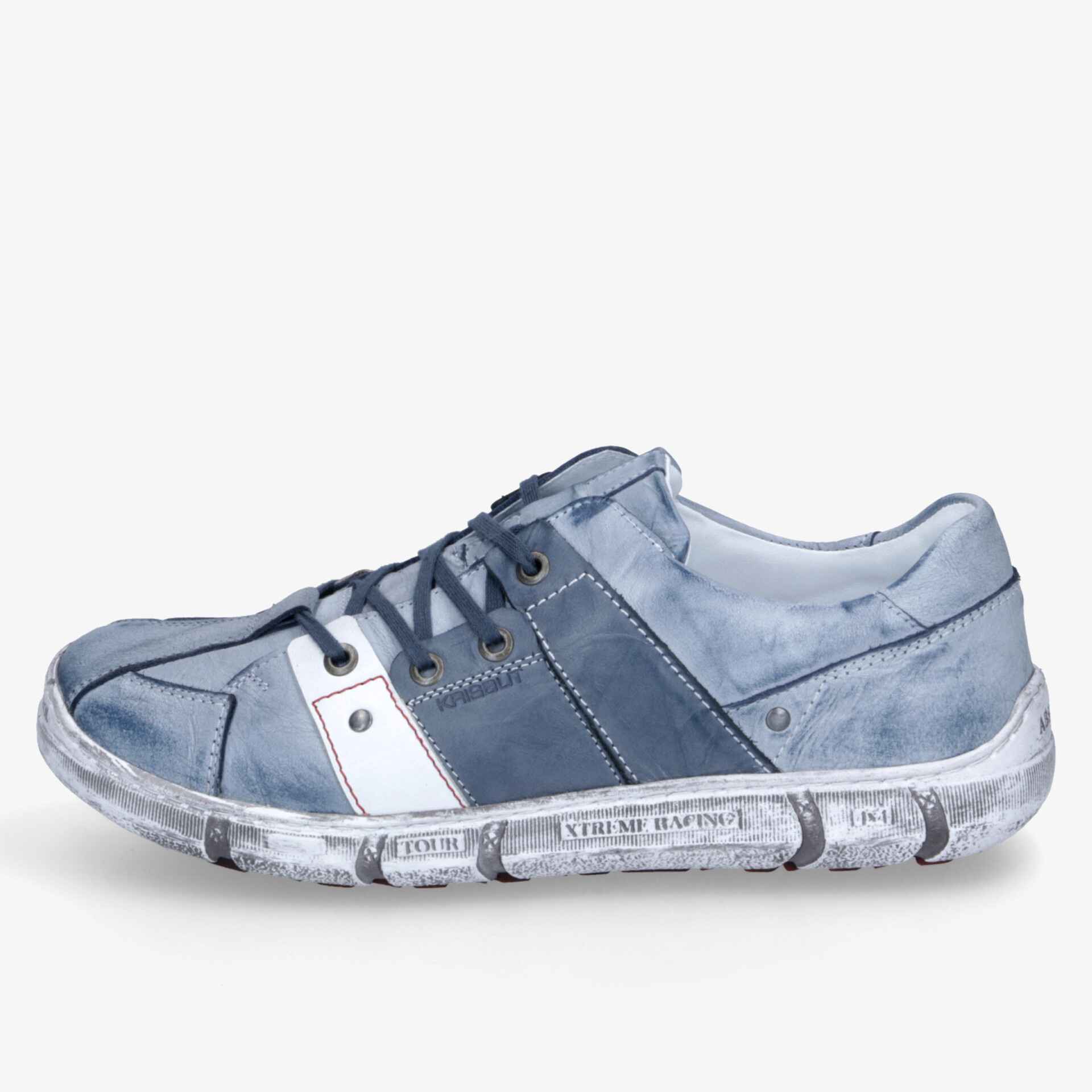 Leichter sportlicher Schuh in Blau mit robustem Material und bequemer Passform für vielseitigen Einsatz