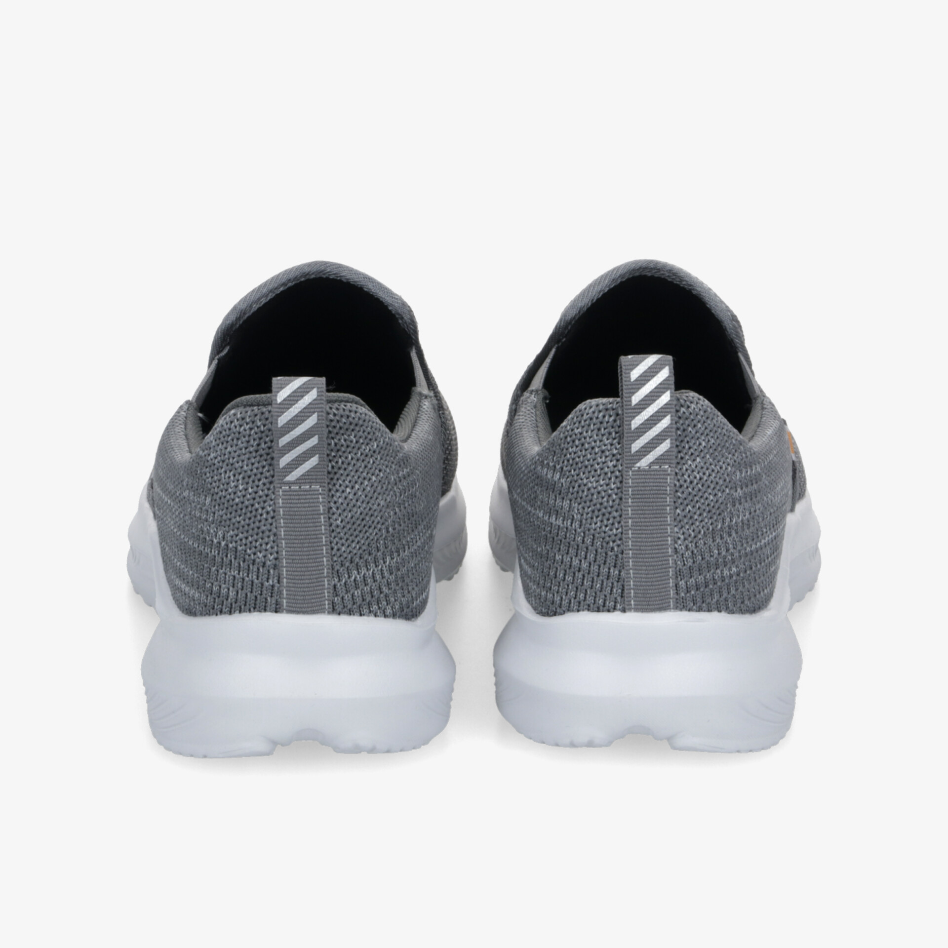 Rückansicht von leichten grauen Sneakern mit atmungsaktivem Material und flexibler rutschfester Sohle