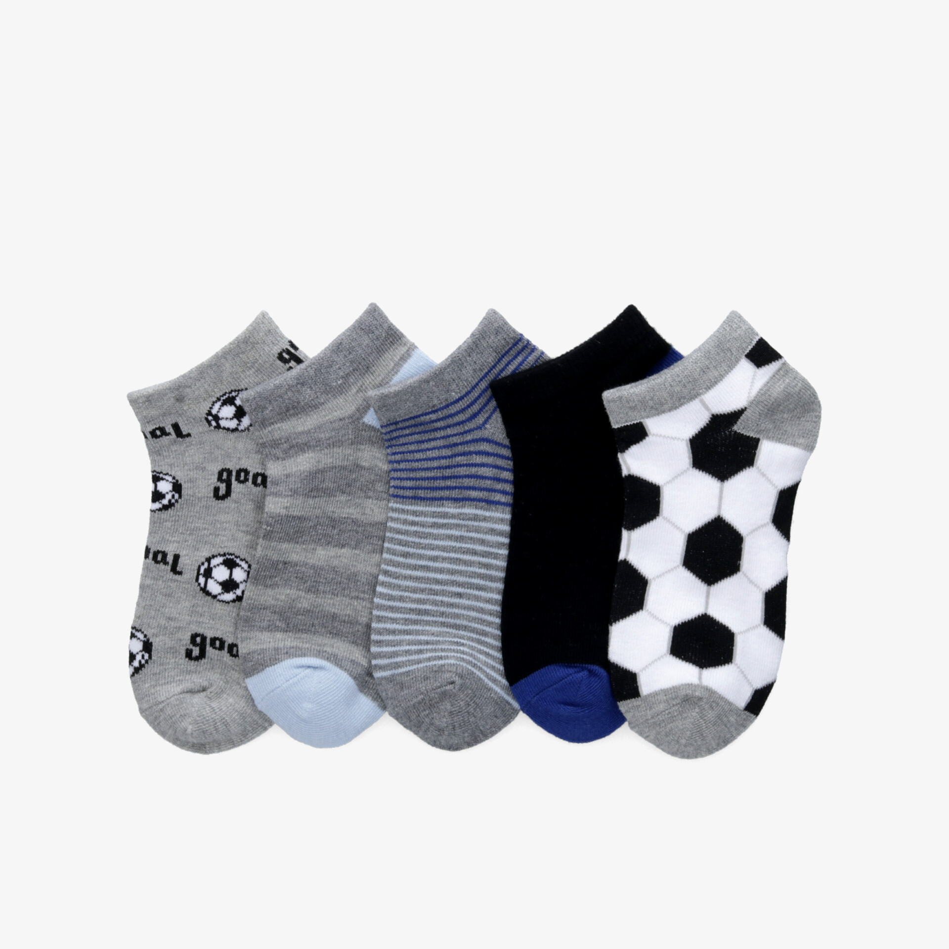 Set aus fünf kurzen mehrfarbigen Socken mit verschiedenen Mustern, darunter Fußball, Streifen und uni, bequem und elastisch