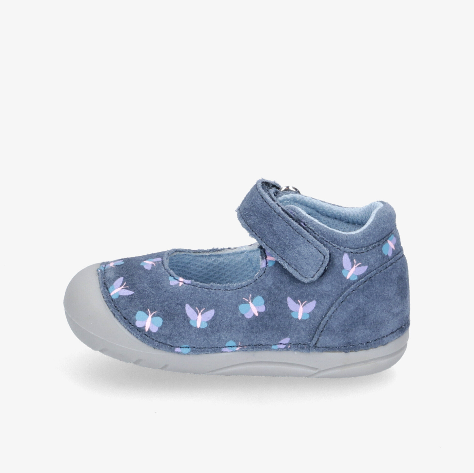 Blauer Kinderschuh mit Schmetterlingsmuster und Klettverschluss für hohen Komfort und sicheren Halt.