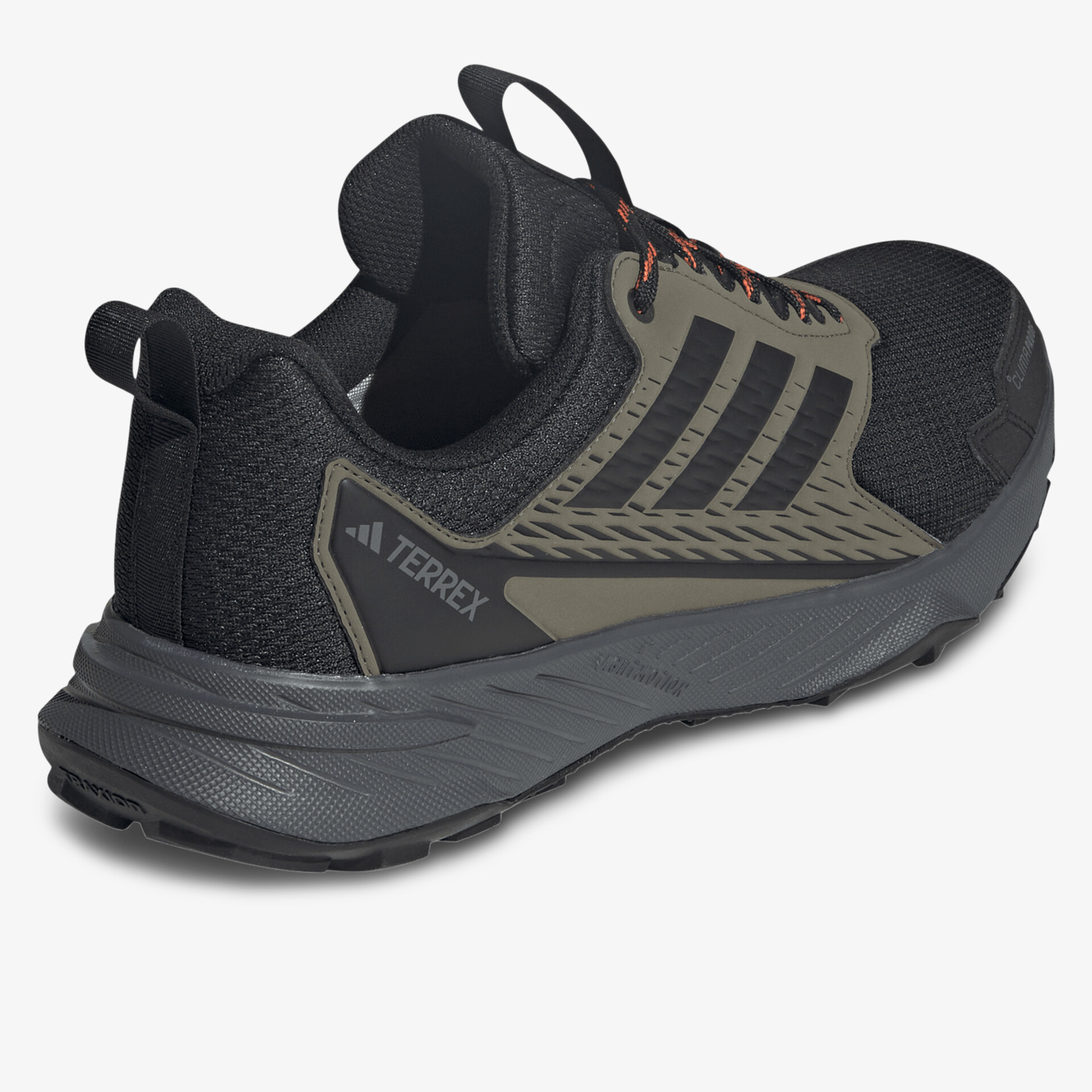 leichter Sportschuh mit atmungsaktivem Mesh und stabiler Sohle für optimalen Halt und Tragekomfort