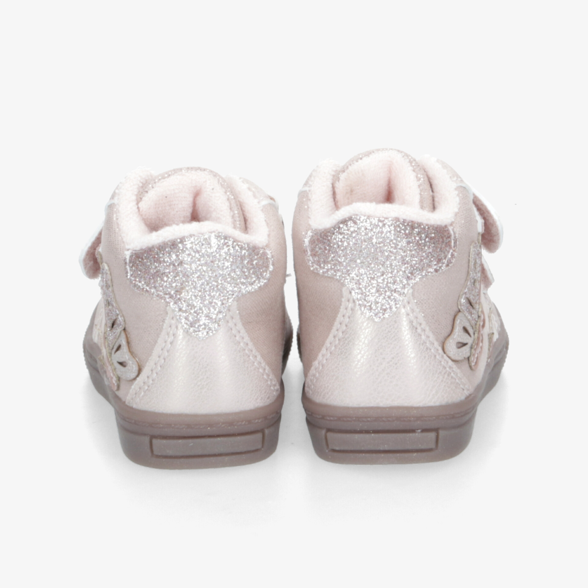 Glitzernde und komfortable Schuhe mit weicher Polsterung und stabiler Sohle in Rückansicht