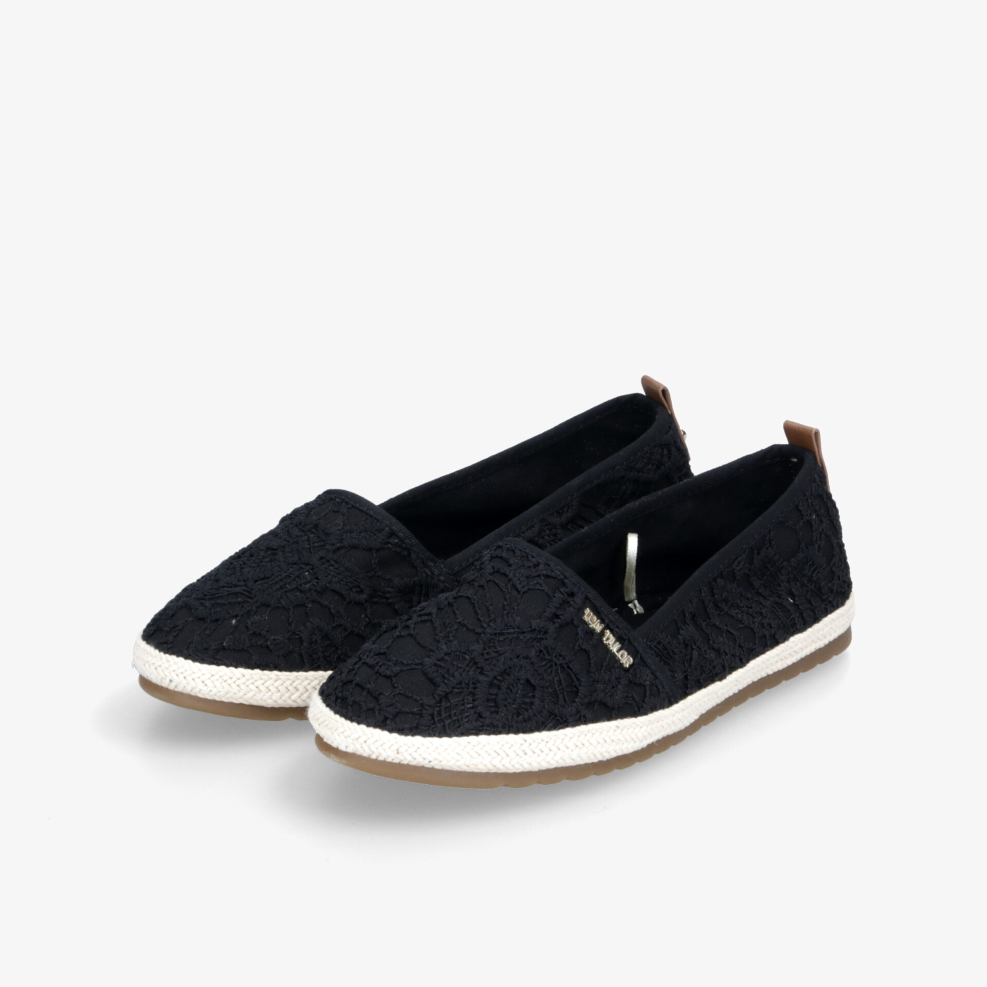 Bequeme schwarze Espadrilles mit leicht profilierter Sohle und elegantem, sommerlichem Design im Paar