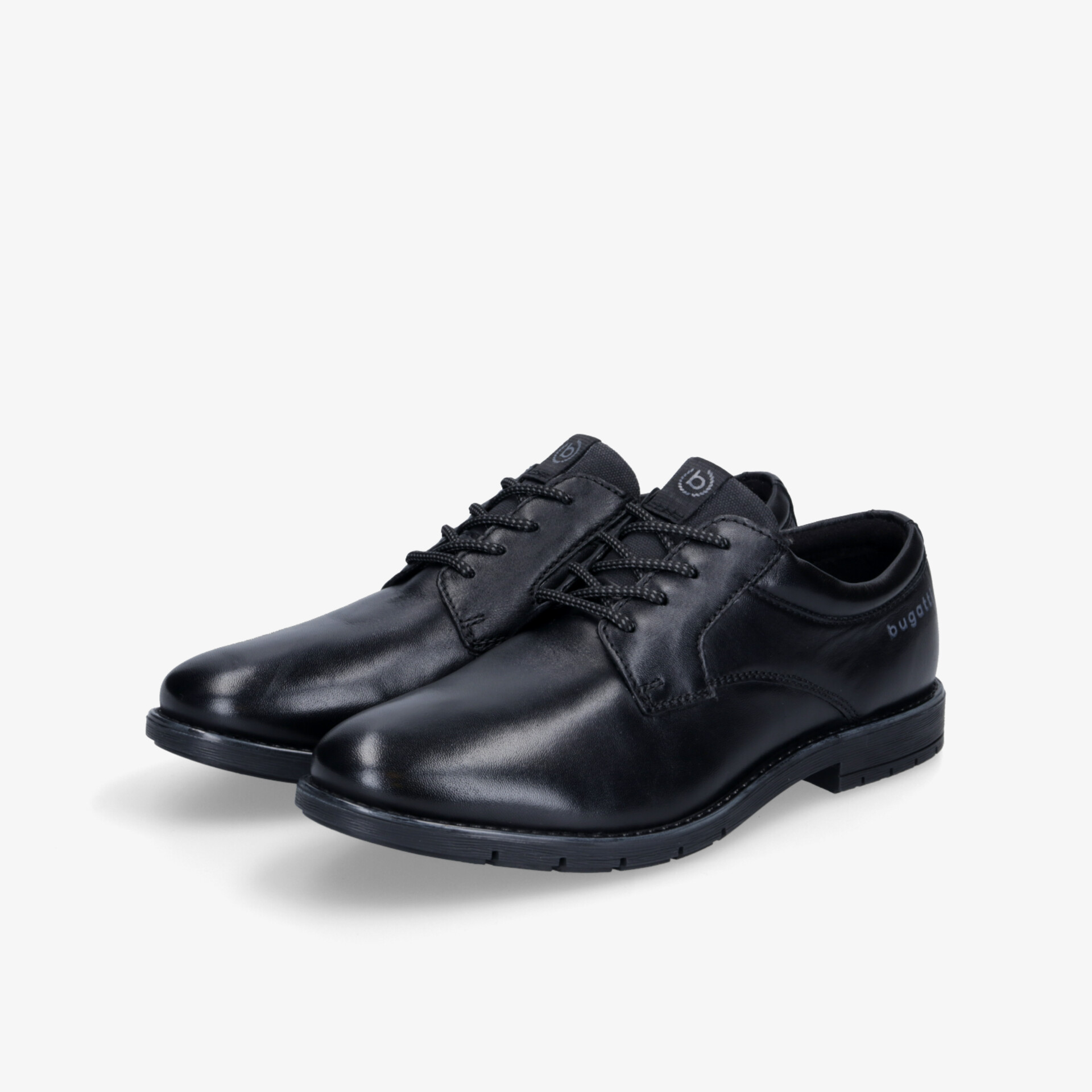 Elegante schwarze Lederschuhe mit robustem Design und rutschfester Sohle für komfortables Tragen.