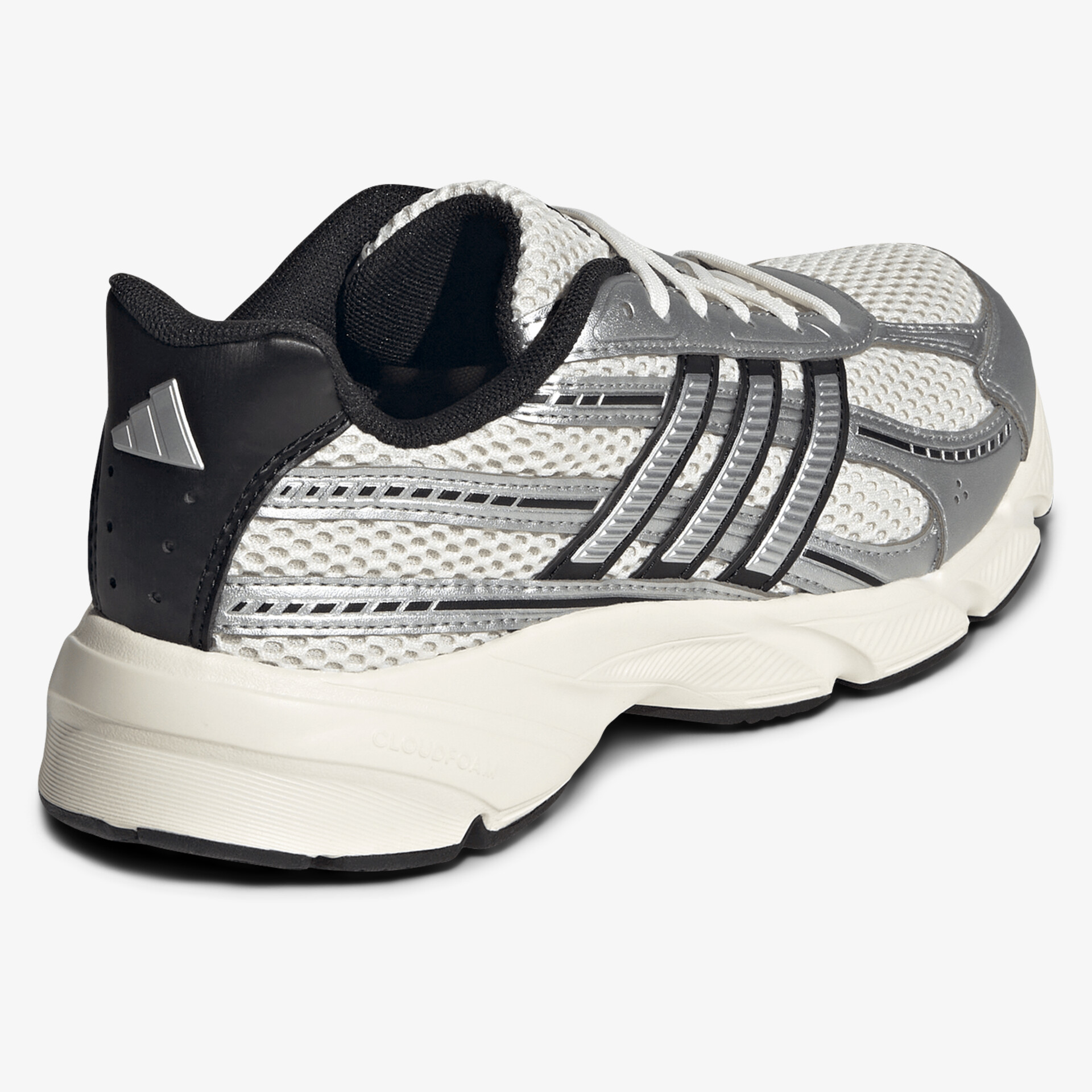 Leichter atmungsaktiver Sportschuh mit gut belüftetem Obermaterial und komfortabler Passform