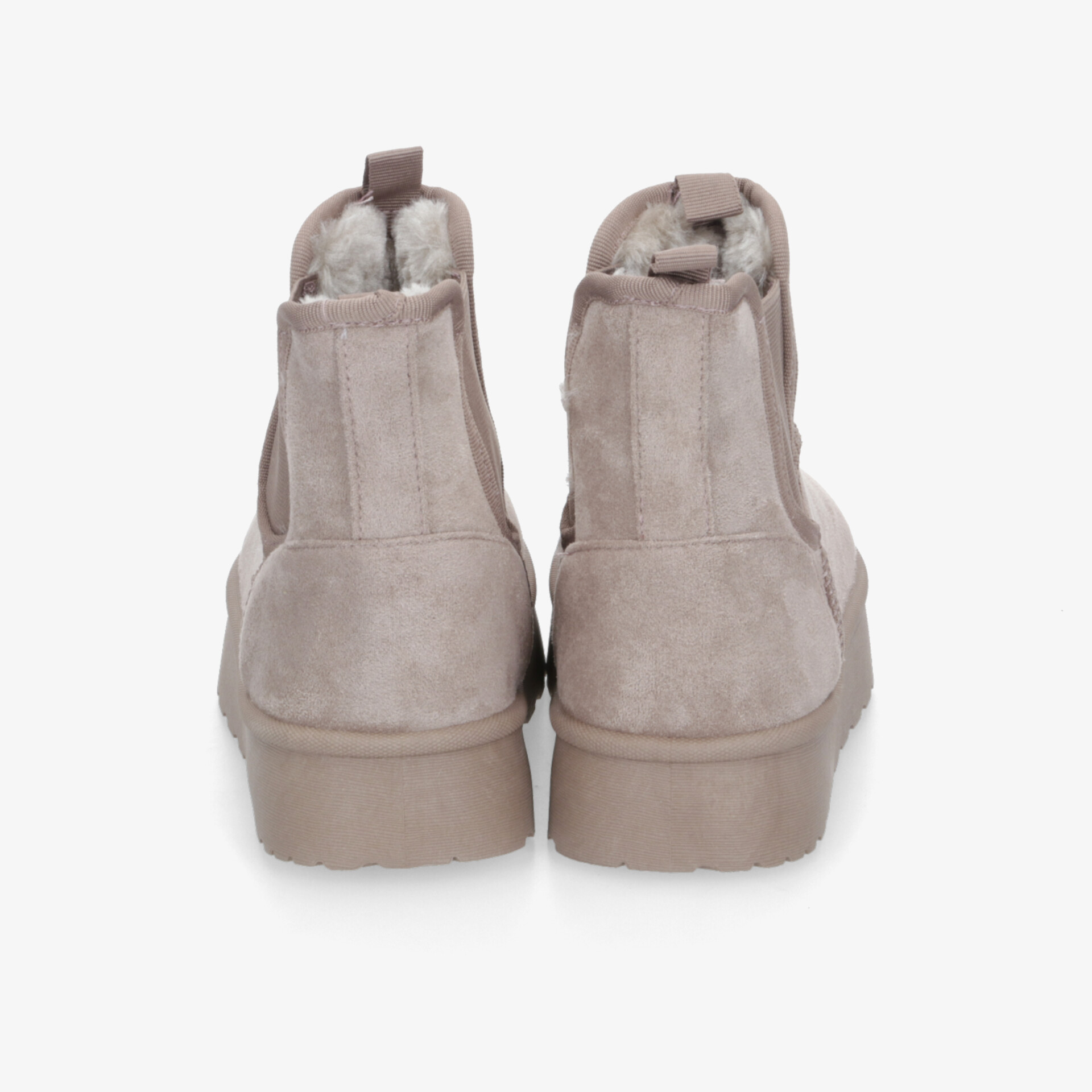 Robuste und bequeme Schuhe mit warmer Innenfütterung und rutschfester Sohle, Rückansicht deutlich sichtbar