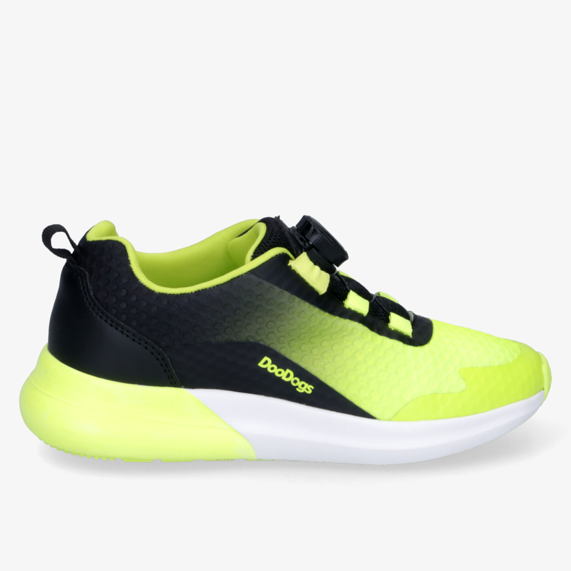 Leichter Sneaker in leuchtendem Neongelb mit schwarzem Streifen und bequemer weißer Sohle.