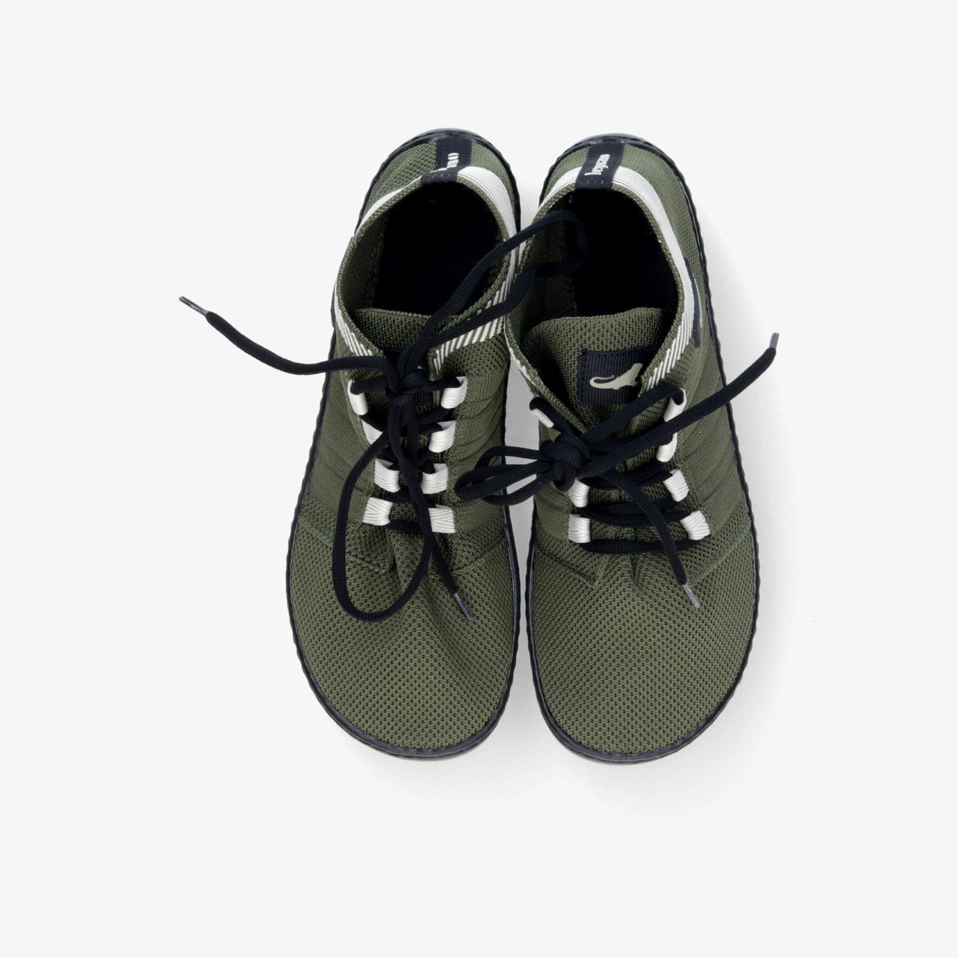 Sportliche grüne Schuhe als Paar mit Schnürsenkeln, atmungsaktiv und leichte Sohle, bequeme Passform