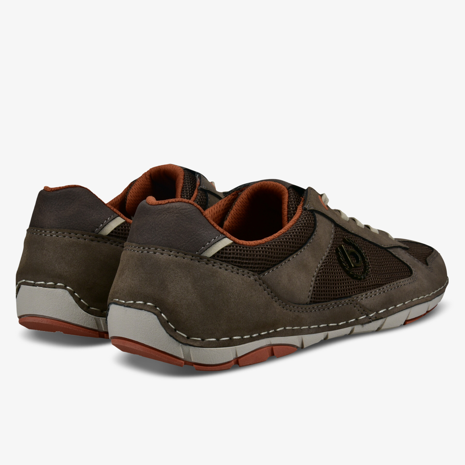 Bequeme und stilvolle Schuhe mit robustem Design und atmungsaktiven Materialien