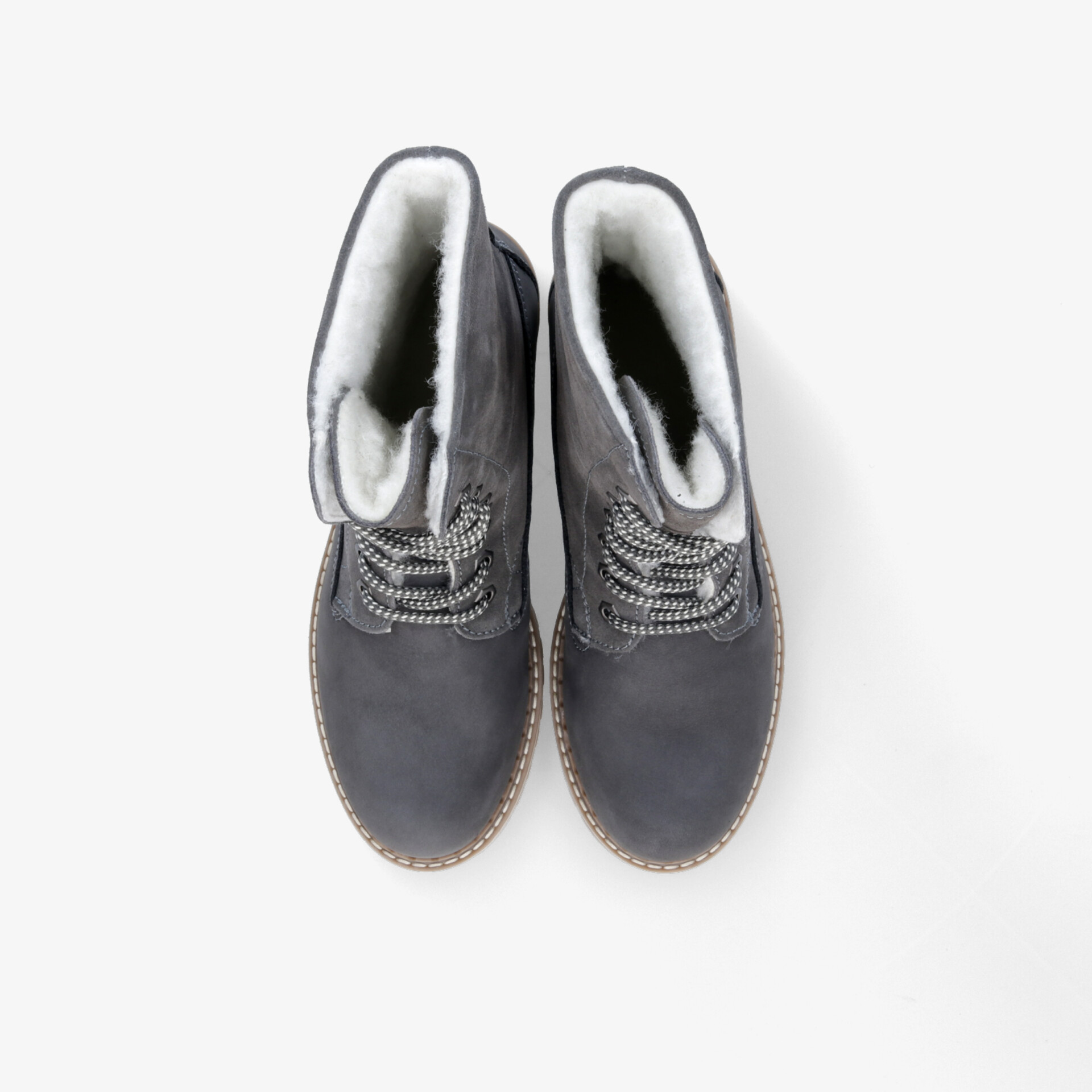 Elegante Lederstiefel mit weichem Futter und rutschfester Sohle für optimalen Komfort und Stil.