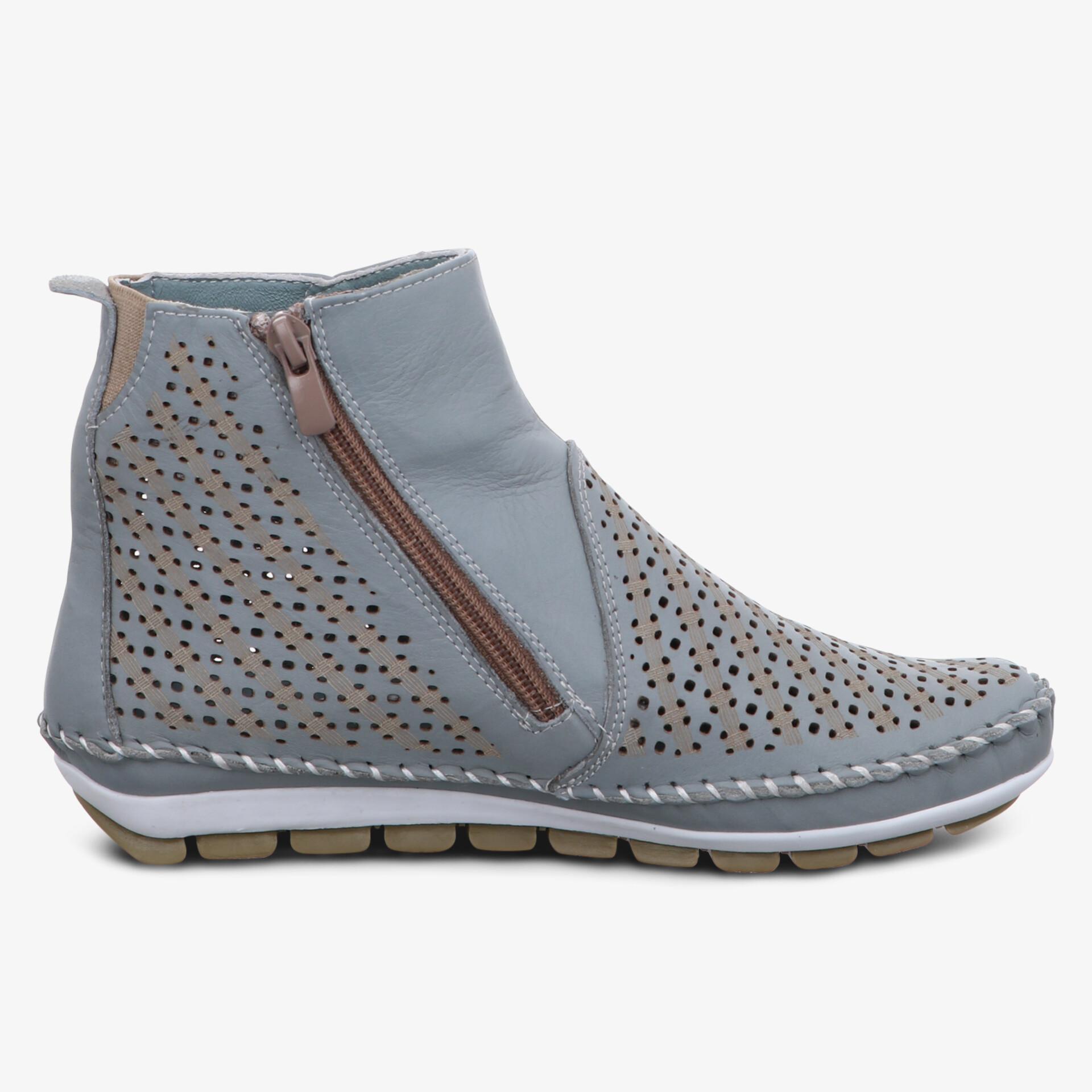 Moderner Loafer mit atmungsaktivem Design und rutschfester Sohle für optimalen Komfort.