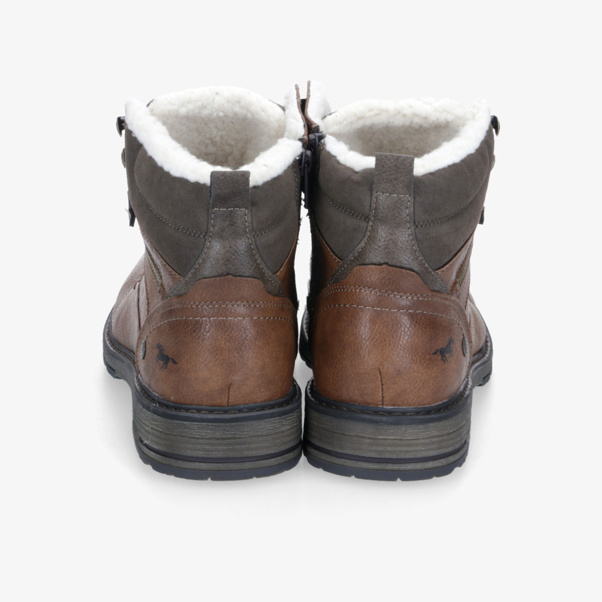 Robuste Schuhe mit braunem Leder und heller, weicher Innenfütterung, stabiler Profilsohle für sicheren Halt